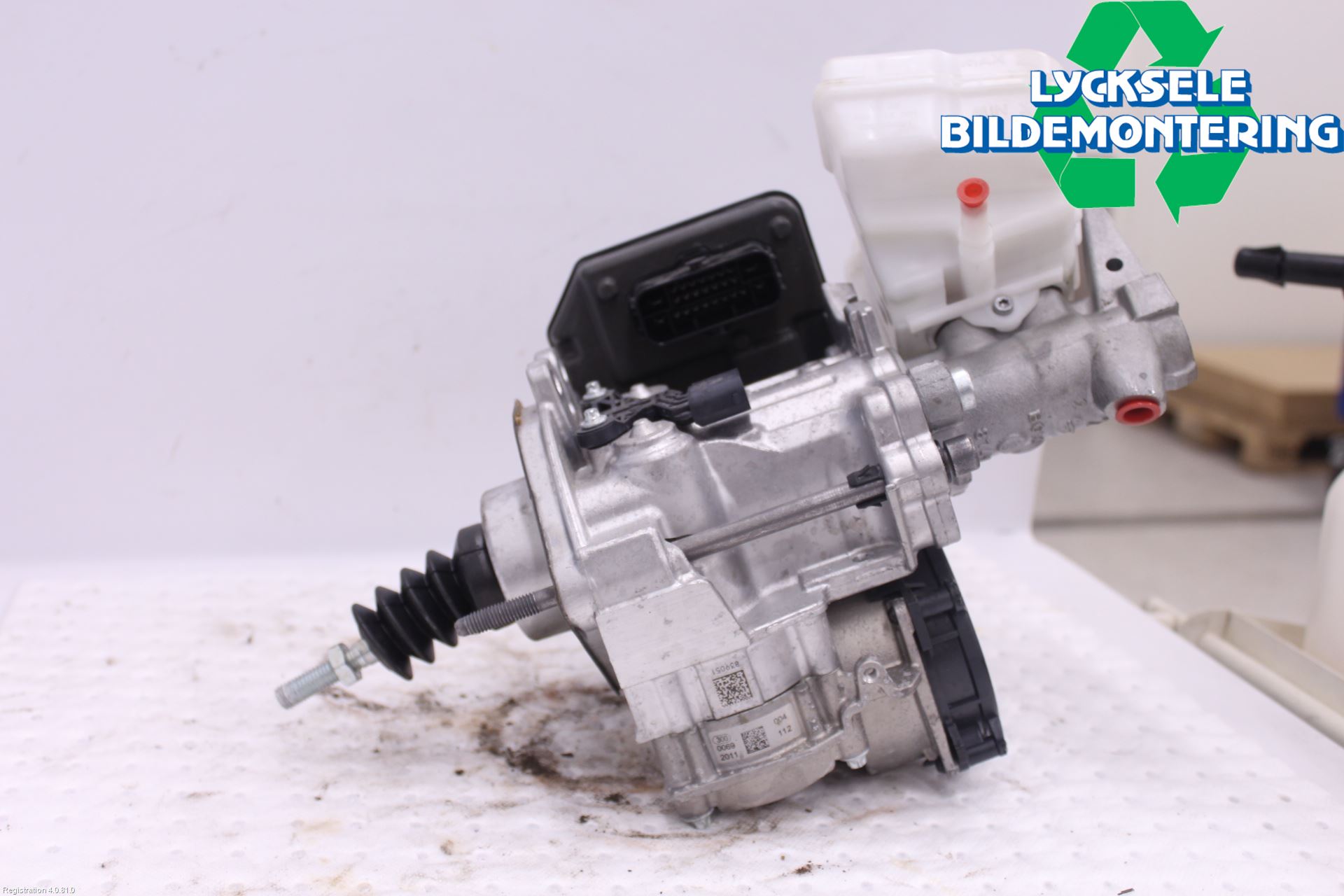 Volkswagen VW TOUAREG CR 18- Bromsservo