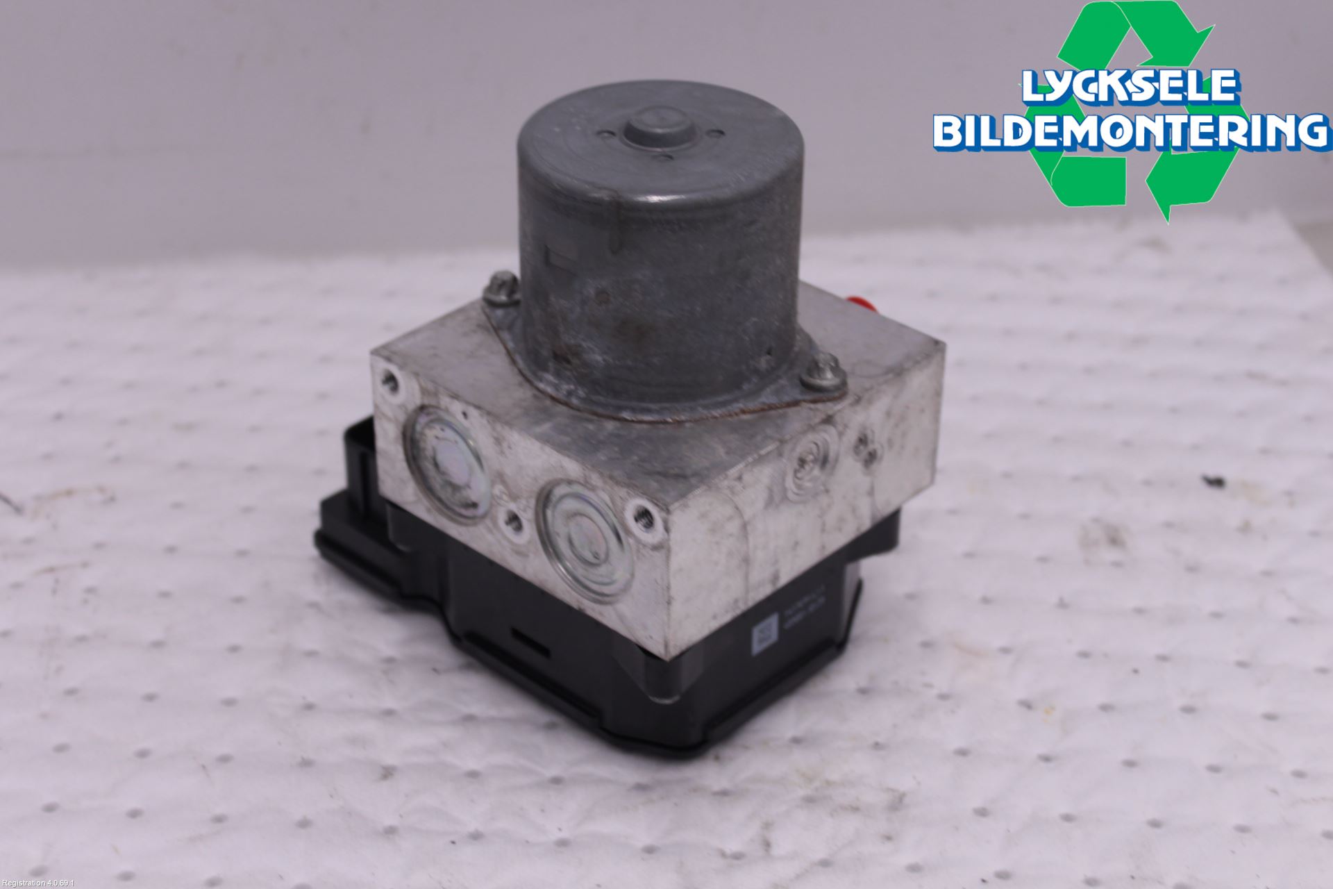 Volkswagen VW PASSAT 15-19 Abs Hydraulaggregat