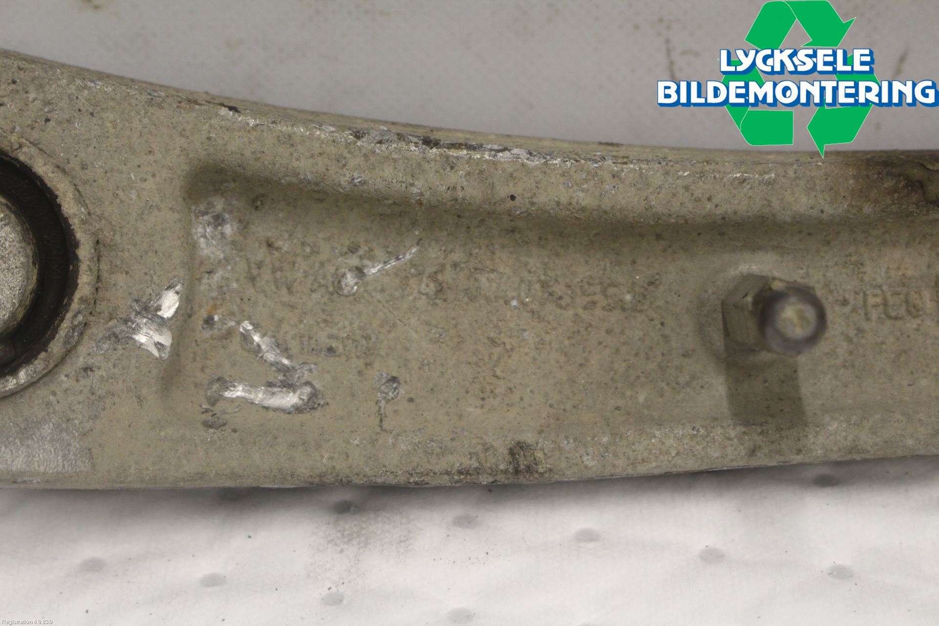 Audi A6 F2/C8 19- Bärarm Fram Undre Vä