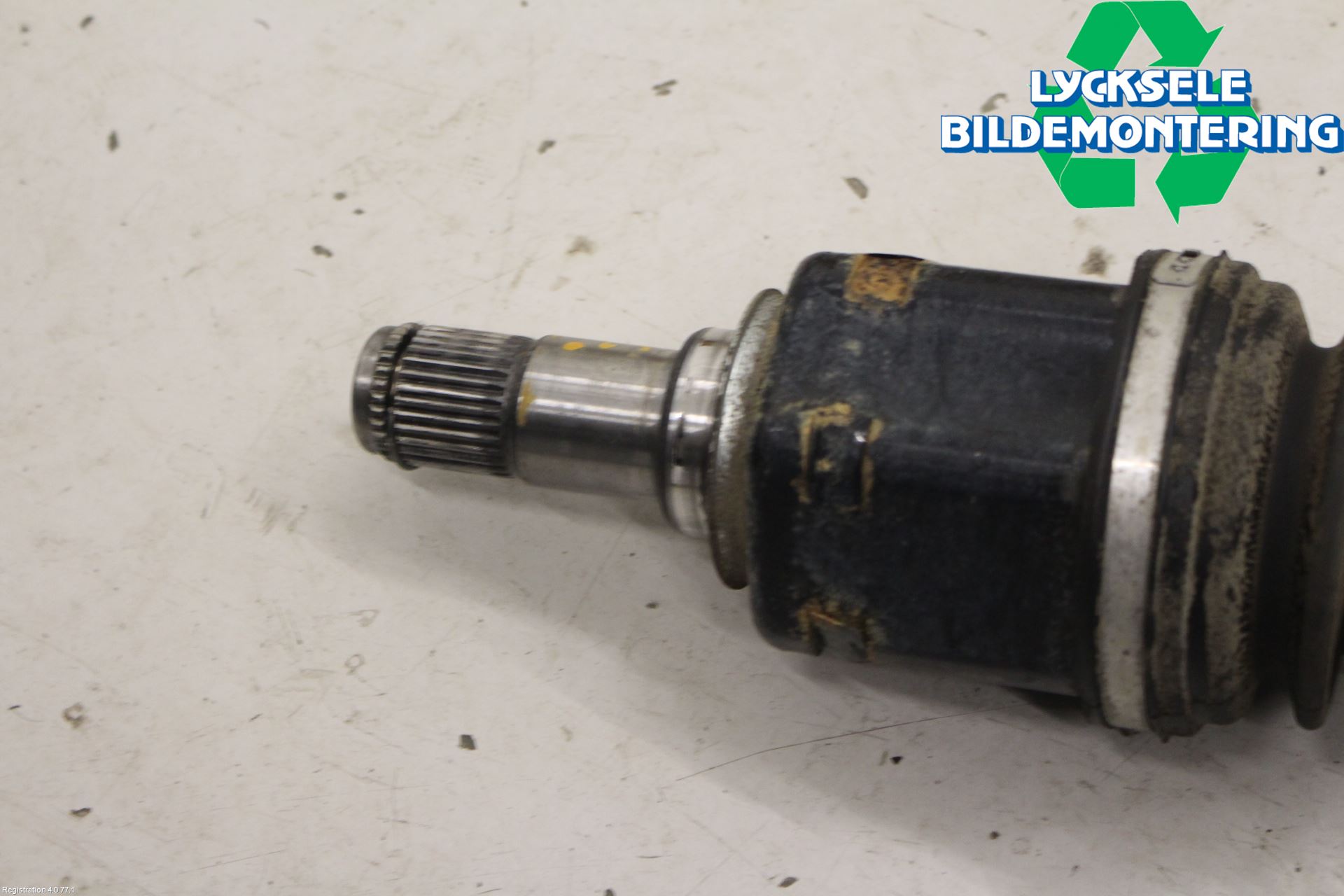 Toyota HILUX 05-16 Drivaxel Fram Höger