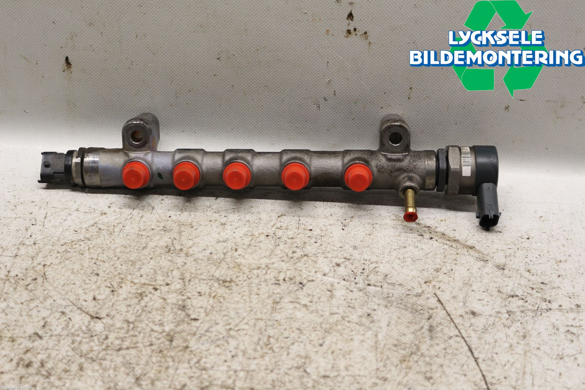 Opel INSIGNIA 17- Inj. Fuelrail