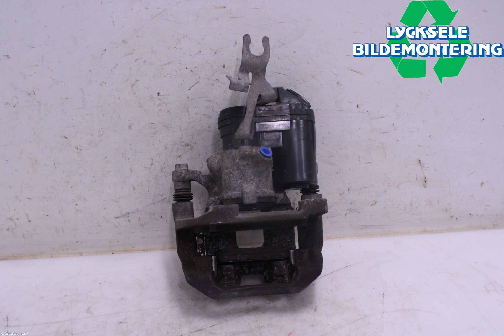 BMW 3 G20/G21/G80/G81 19- Bromsok Bak Vänster