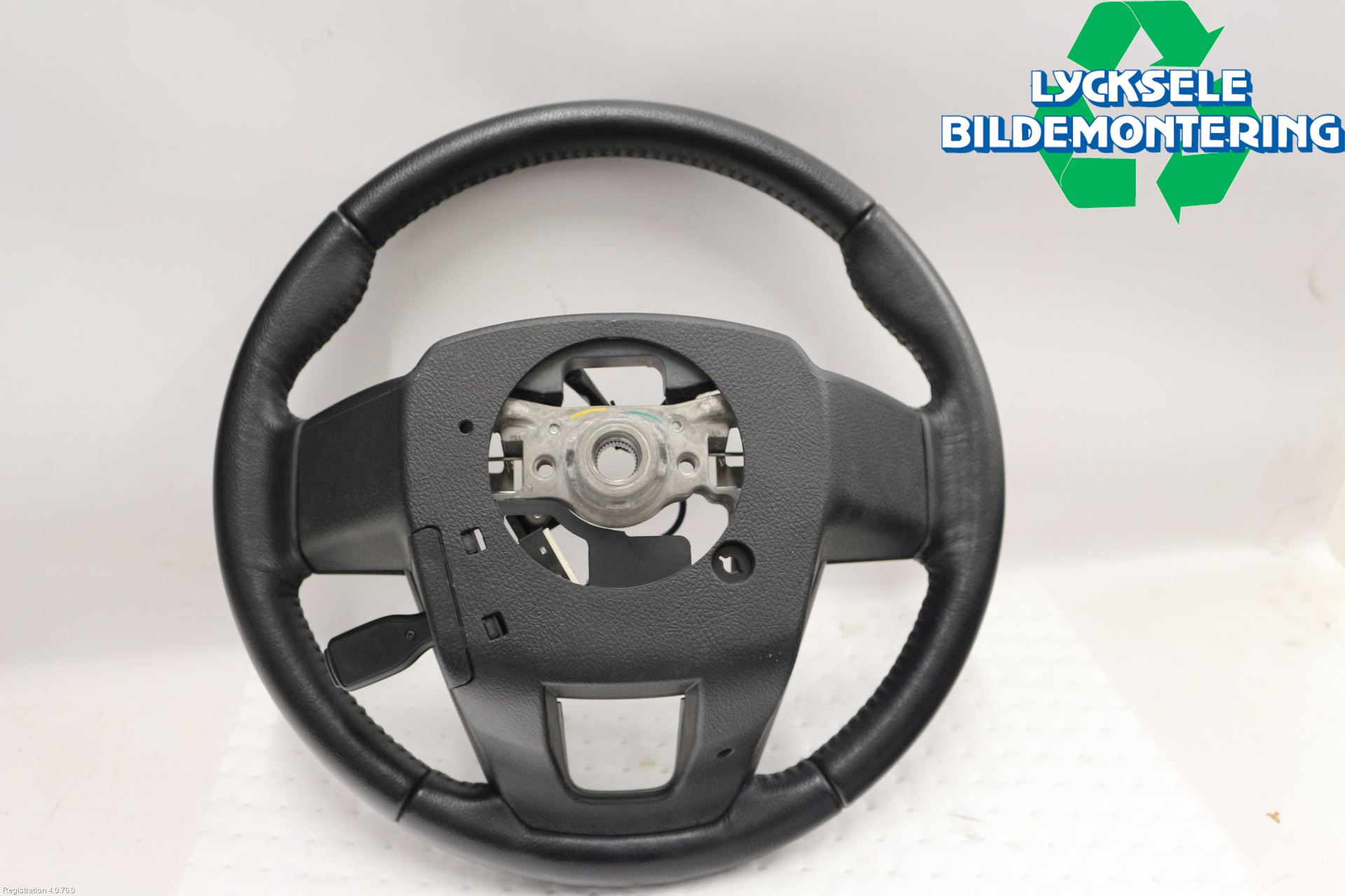 Toyota HILUX 16- Ratt