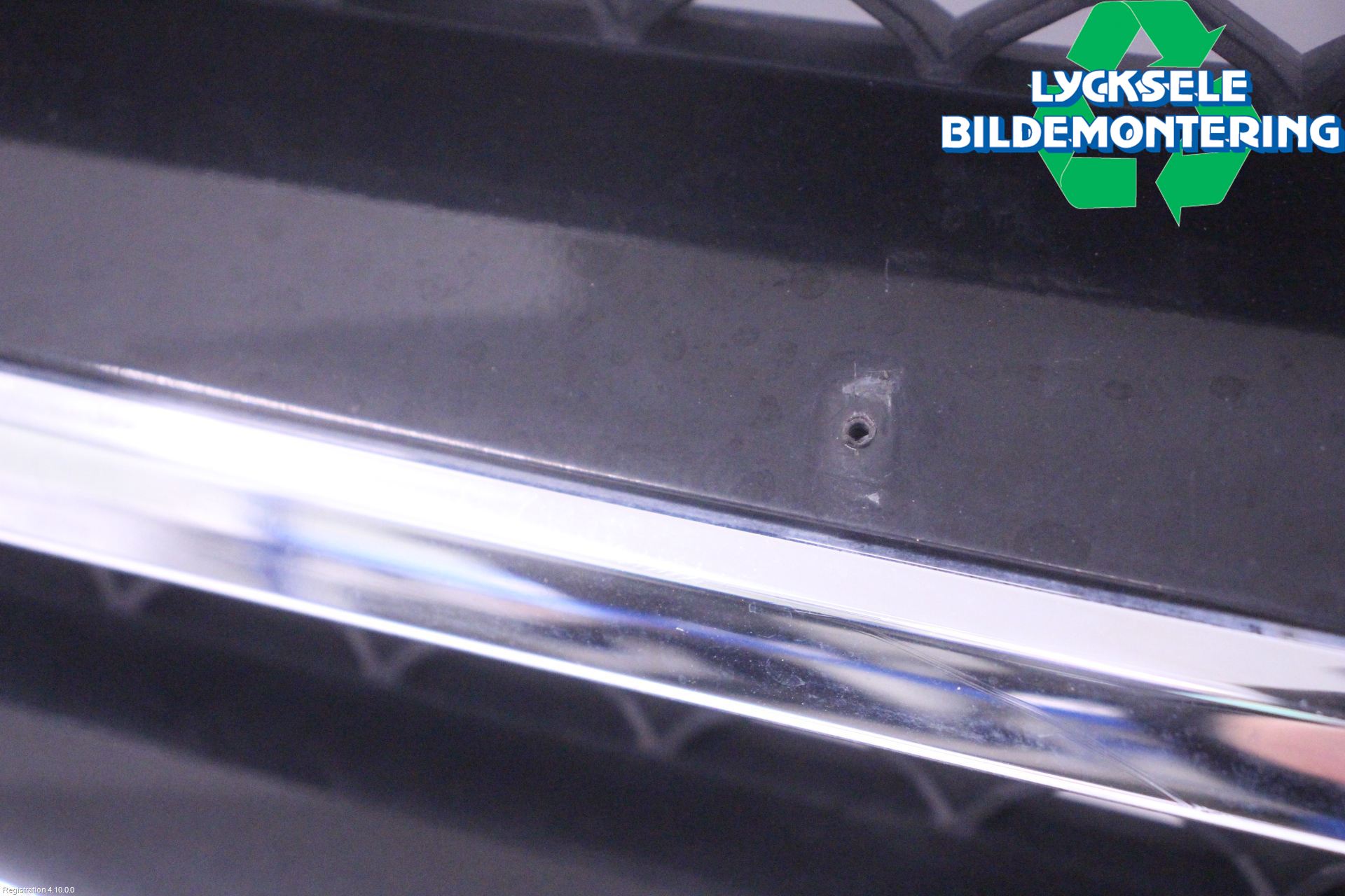Mercedes-Benz MB R-KLASS (W251) 05-13 Grill Komp