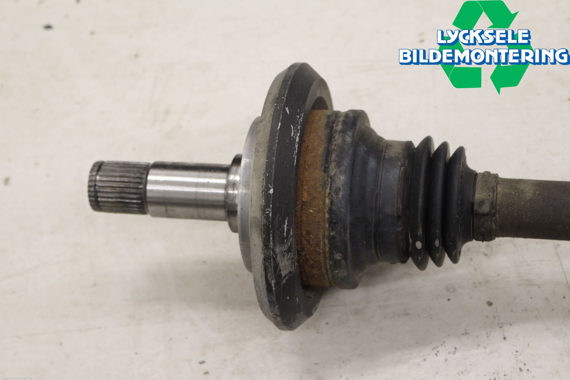 Mercedes-Benz MB E-KLASS (W213) 16-23 Drivaxel Bak Vänster