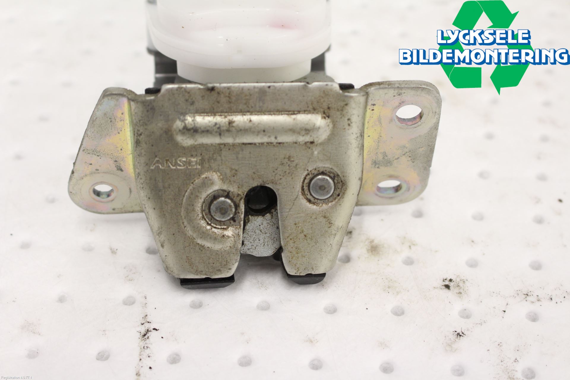 Mitsubishi OUTLANDER 07-12 Låskista Baklucka