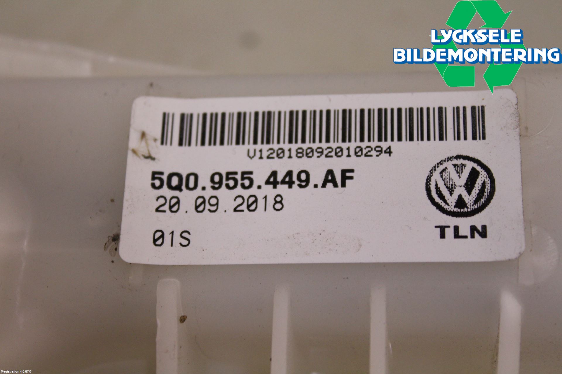 Seat LEON 13-20 Spolartank Vindruta-Strål