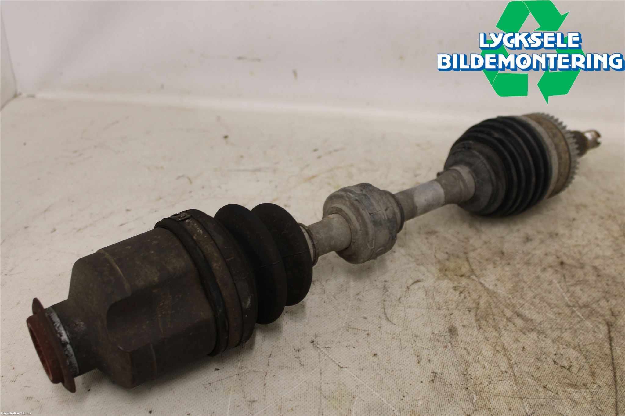 Kia SPORTAGE (SL) 11-15 Drivaxel Fram Vänster