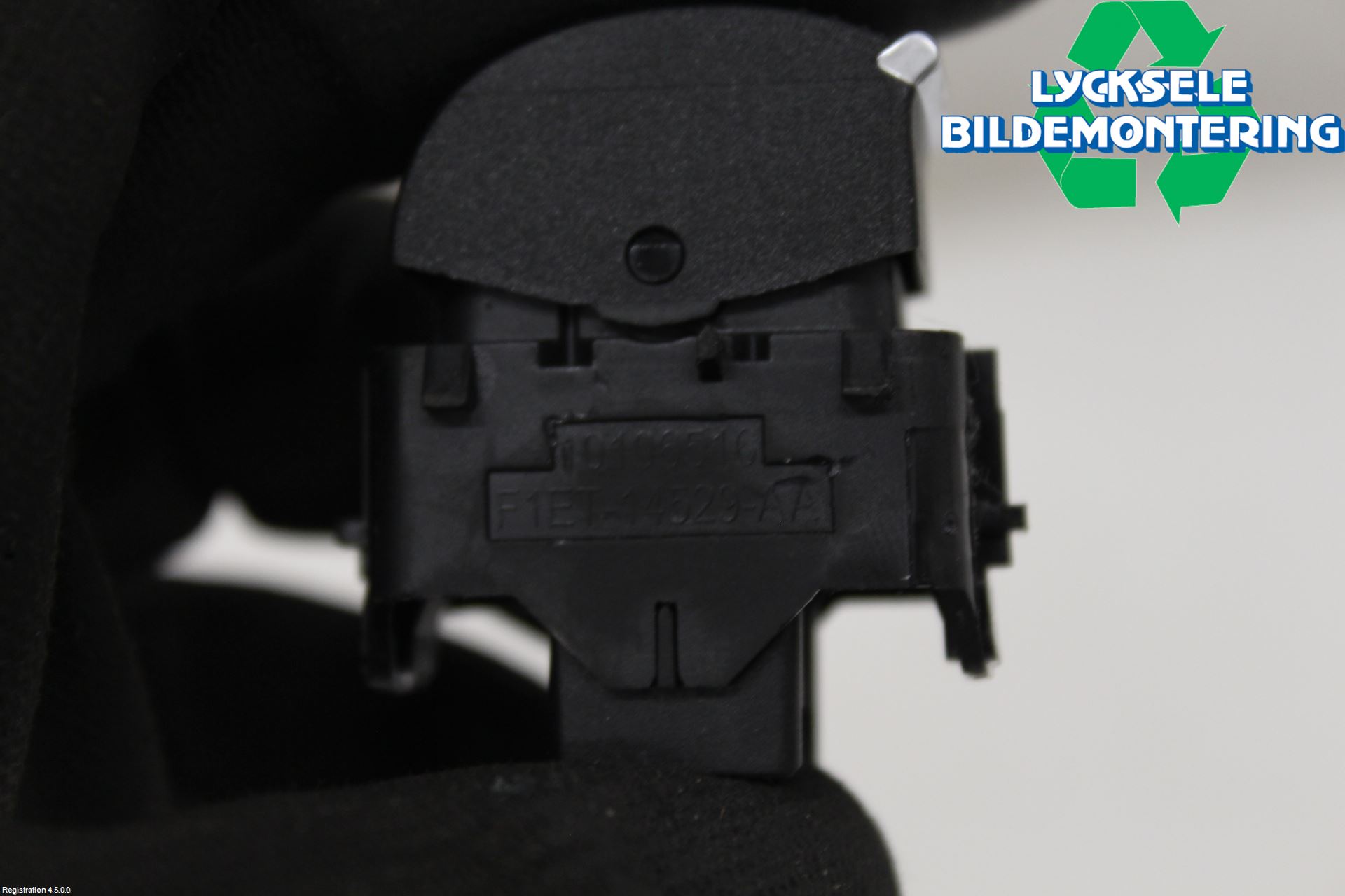 Ford KUGA 17-19 Strömställare Elhiss