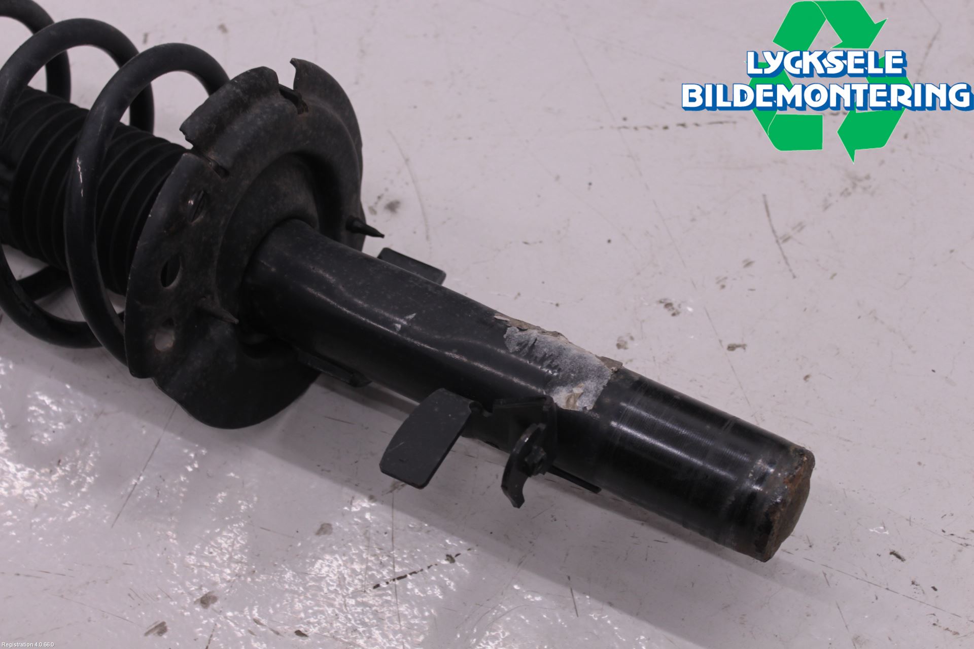 Ford FOCUS 15-18 Fjäderben Fram Vänster