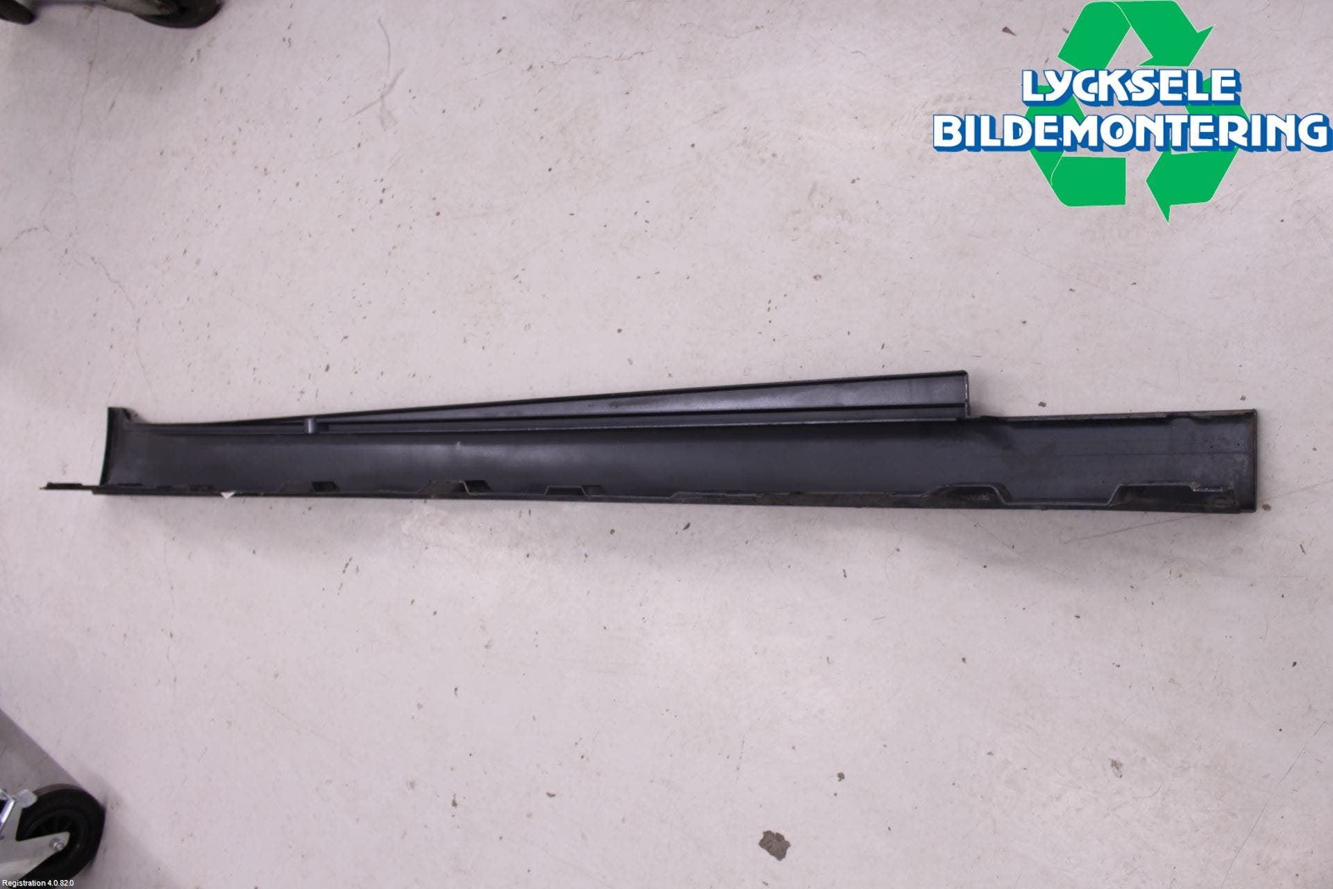 BMW 5 F10/F11/F18 09-17 Sidokjol Vä