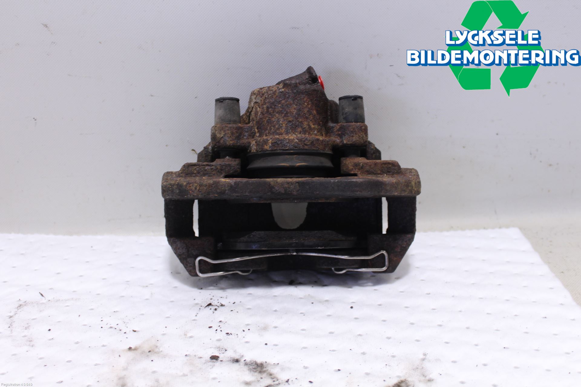 Ford TRANSIT CONNECT 03-08 Bromsok Fram Höger