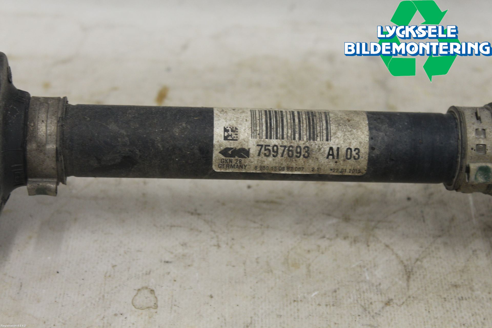 BMW 3 F30/F31/F80 12-19 Drivaxel Fram Vänster
