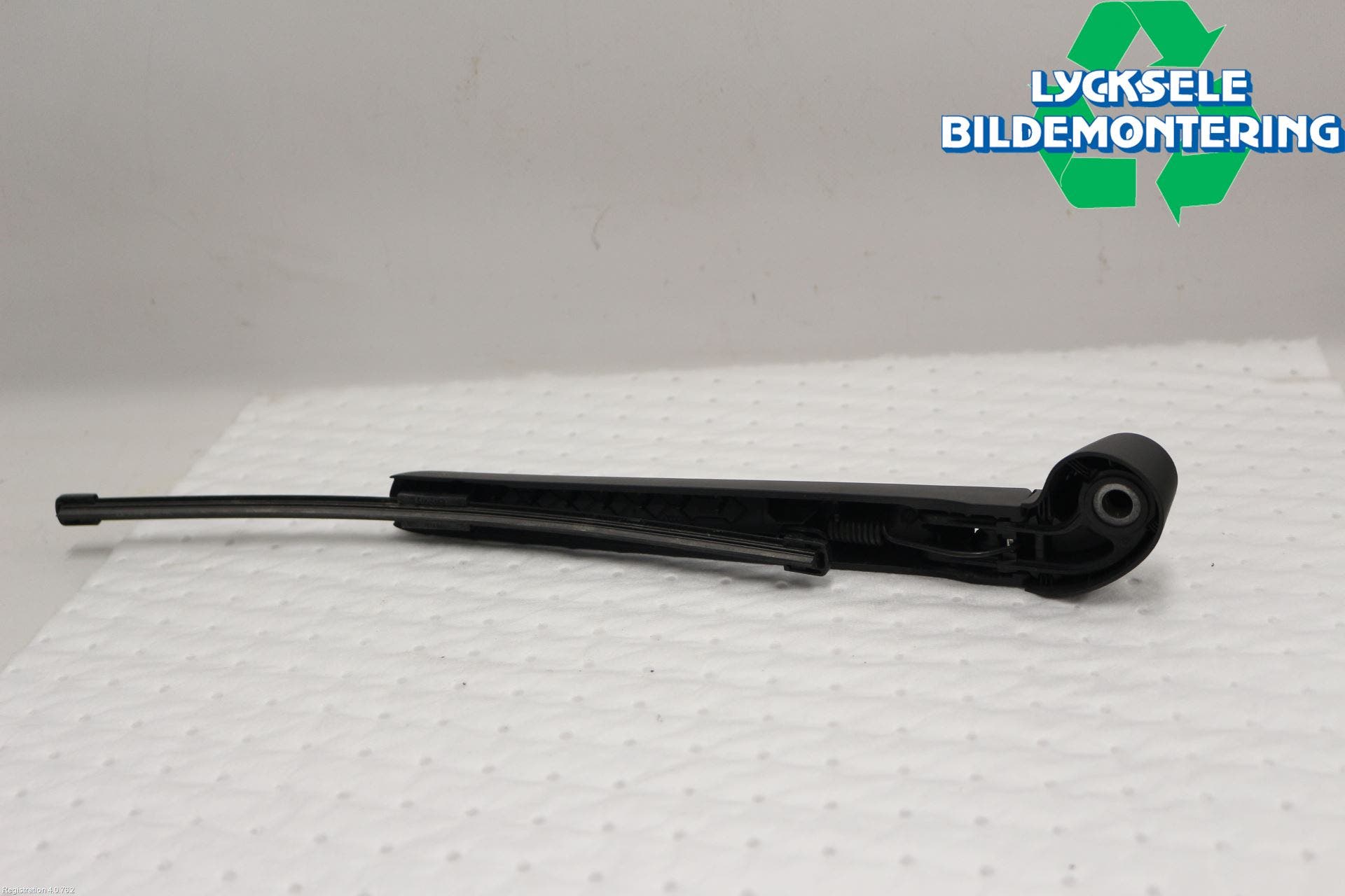 Audi A3/S3 8Y 21- Torkararm-Bakruta