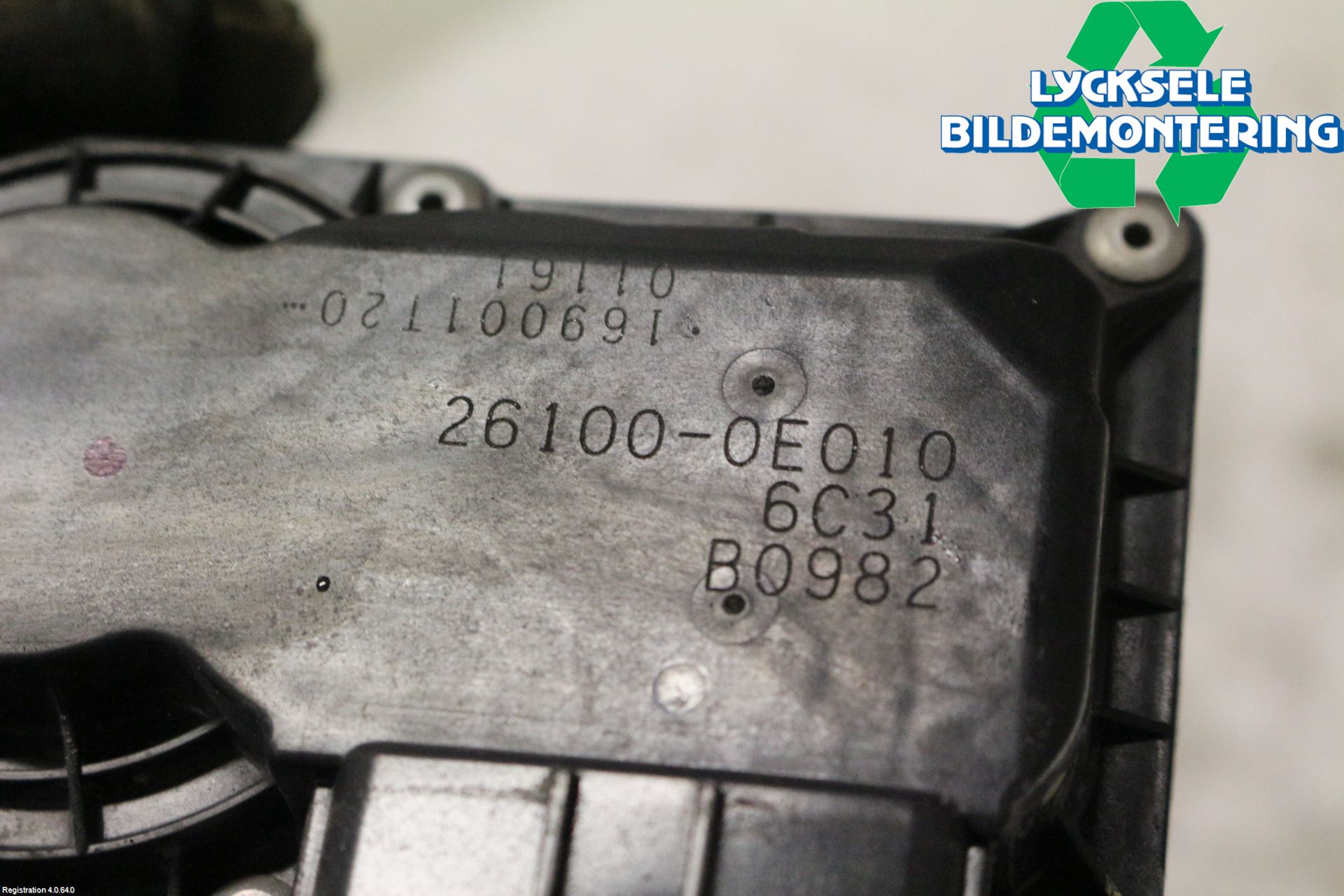 Toyota HILUX 16- Injspjällhus