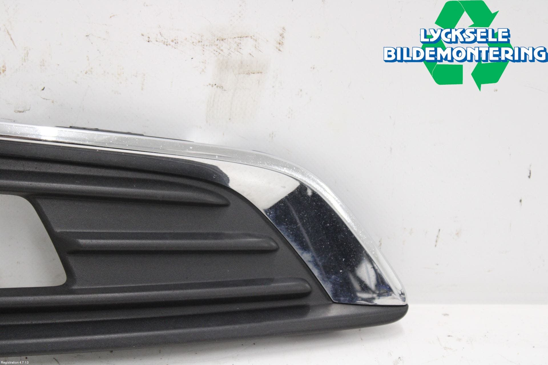 Ford FOCUS 15-18 Dimljussarg Fram