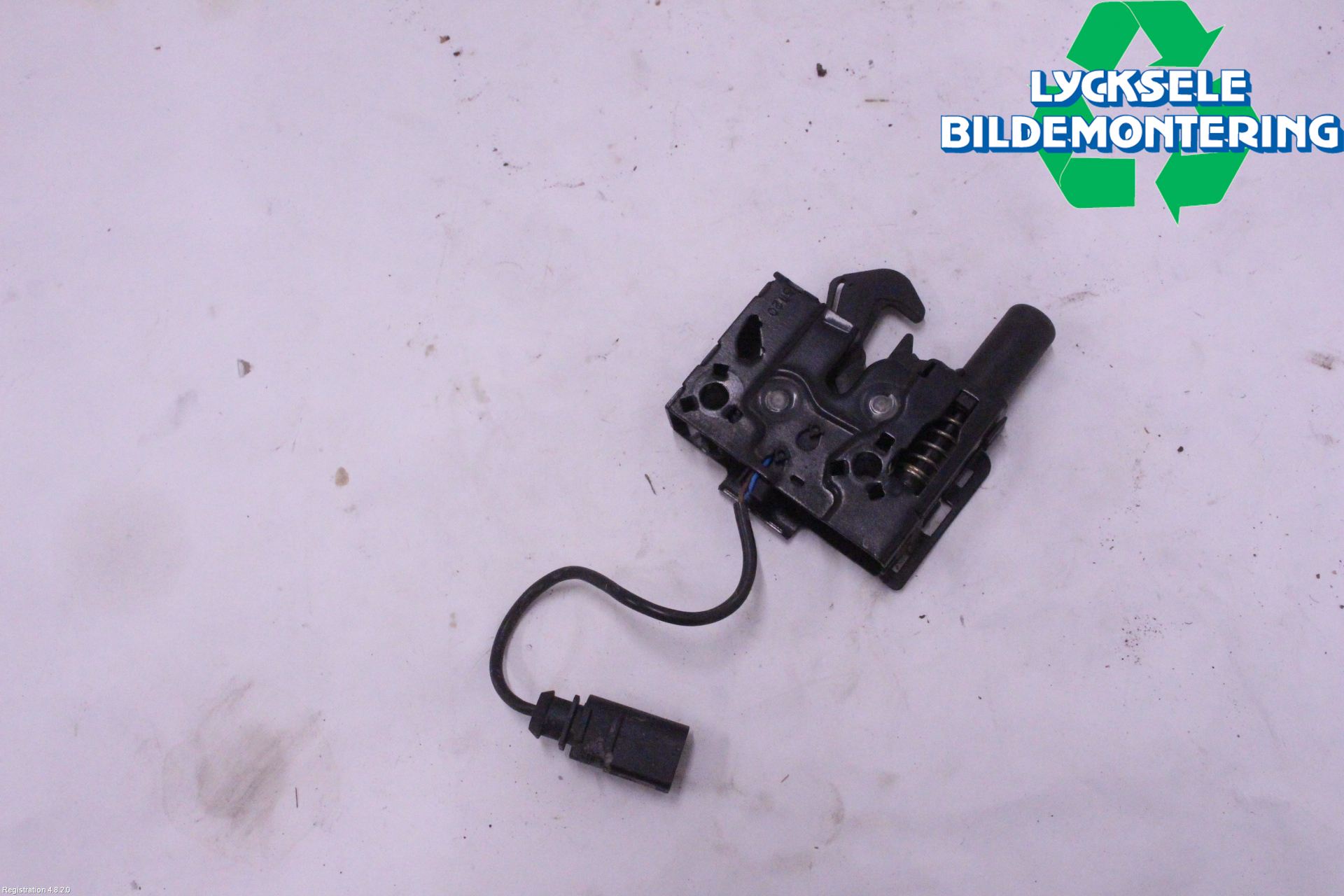 Audi A6 F2/C8 19- Huvlås