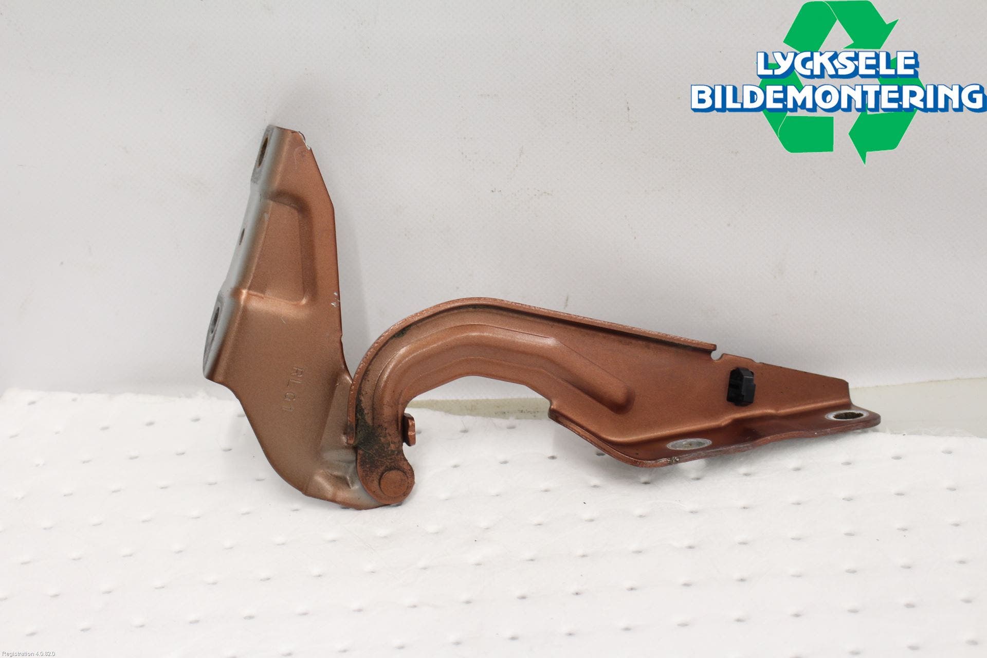 Mitsubishi OUTLANDER 13-21 Huvgångjärn