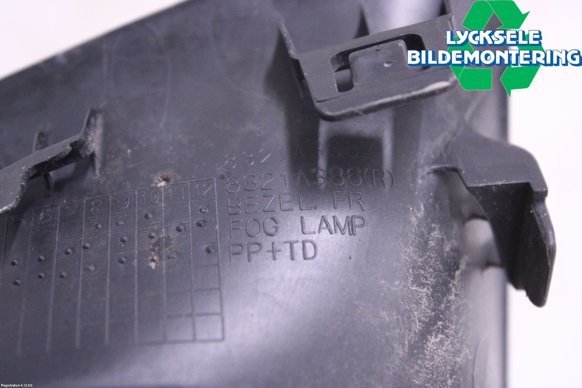 Mitsubishi ASX 10-22 Dimljussarg Fram