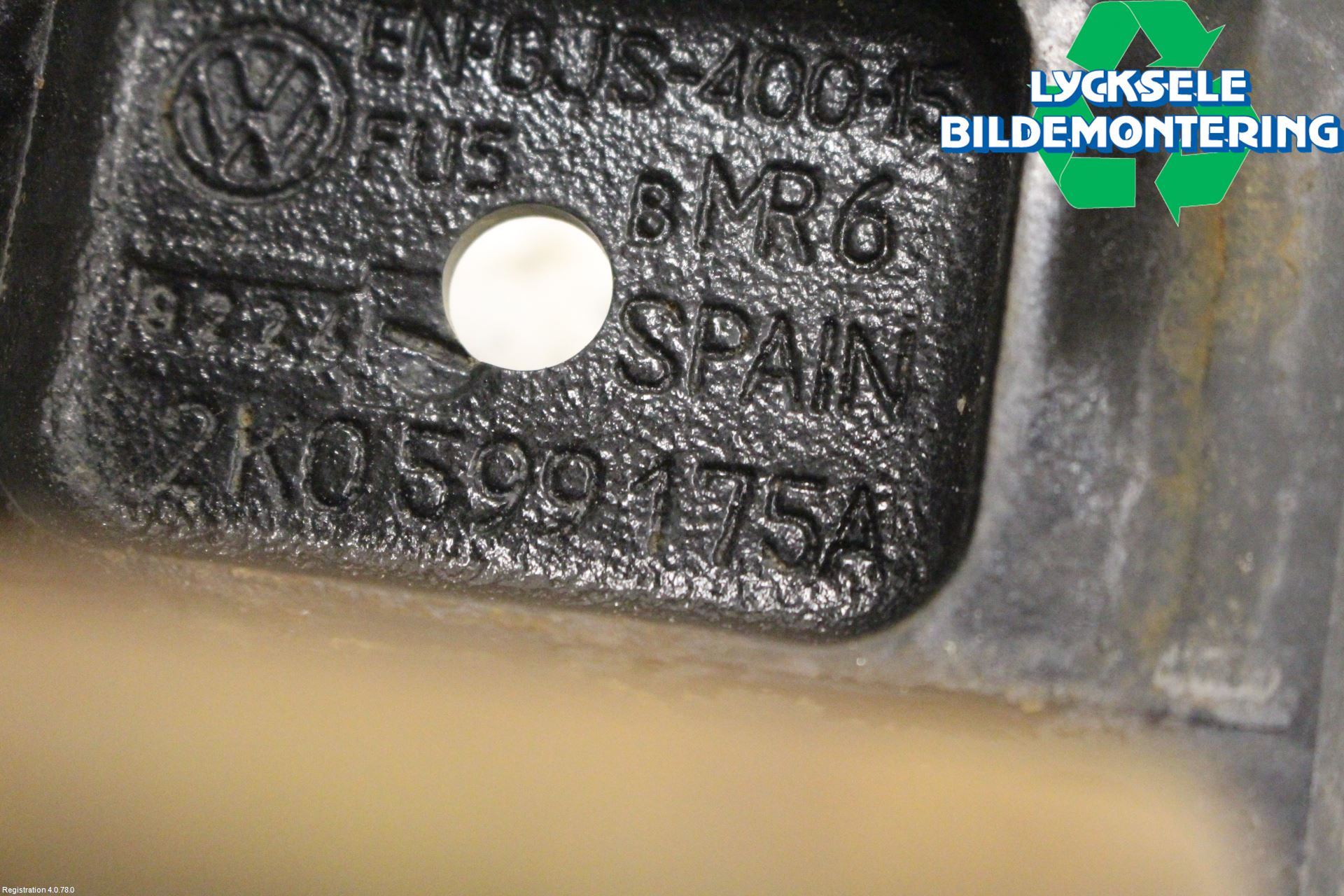 Volkswagen VW CADDY 16-20 Bladfjäderhänke Bak