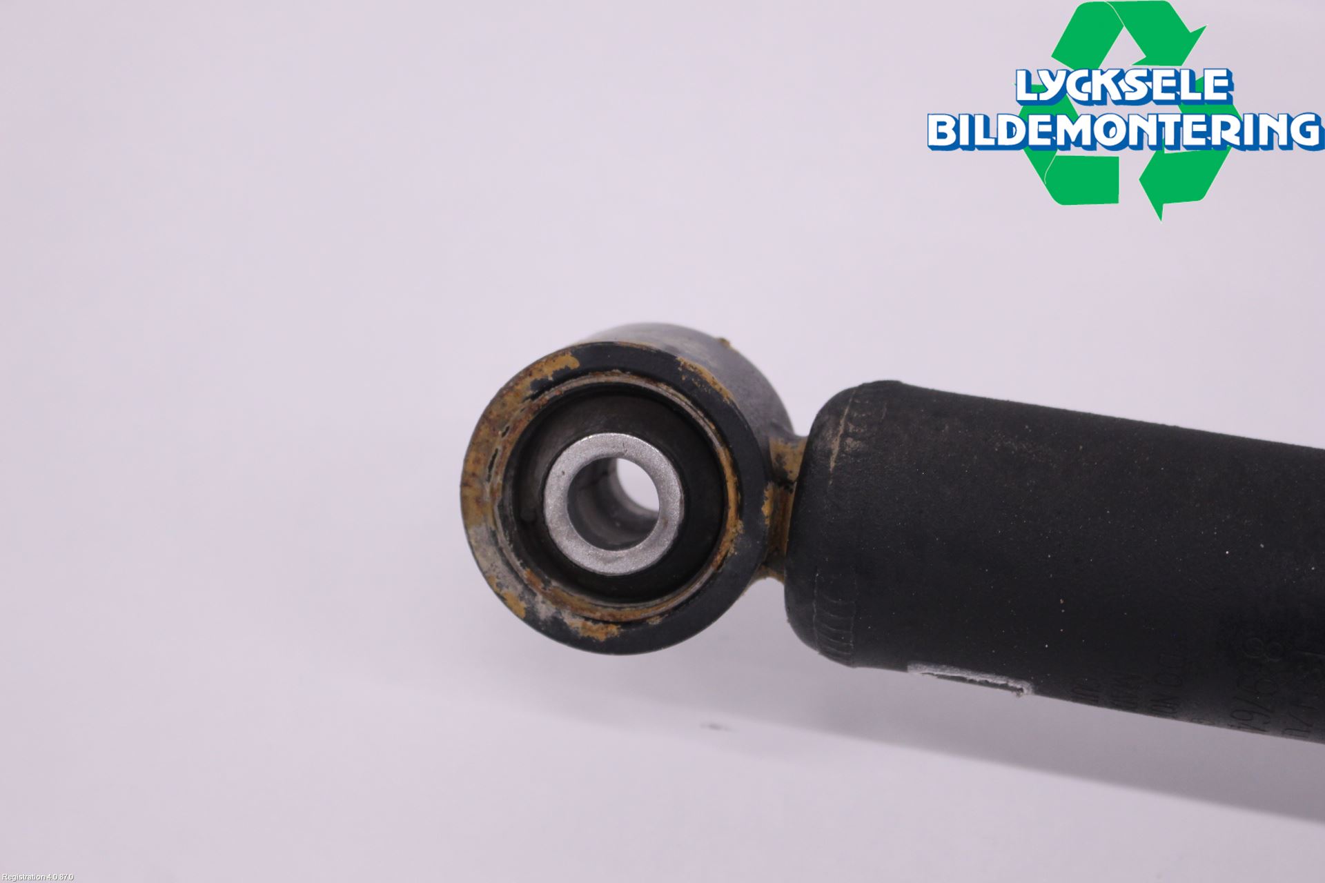 Isuzu D-MAX Fjäderben Fram Höger