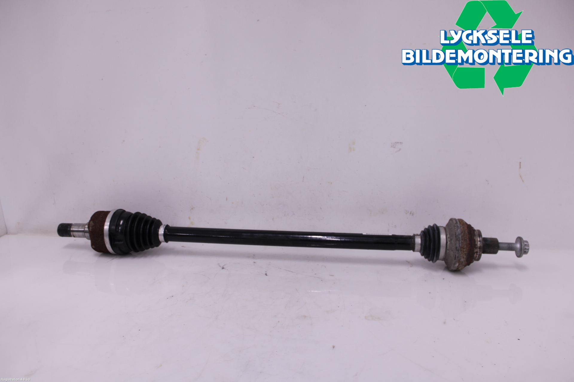 Volkswagen VW ID.4 21- Drivaxel Bak Höger