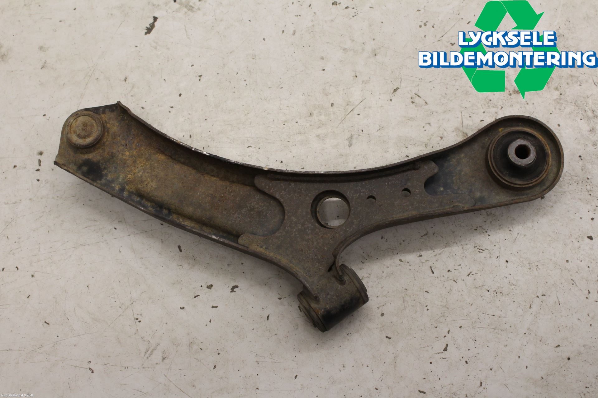 Suzuki SX4 10-13 Bärarm Fram Undre Vä