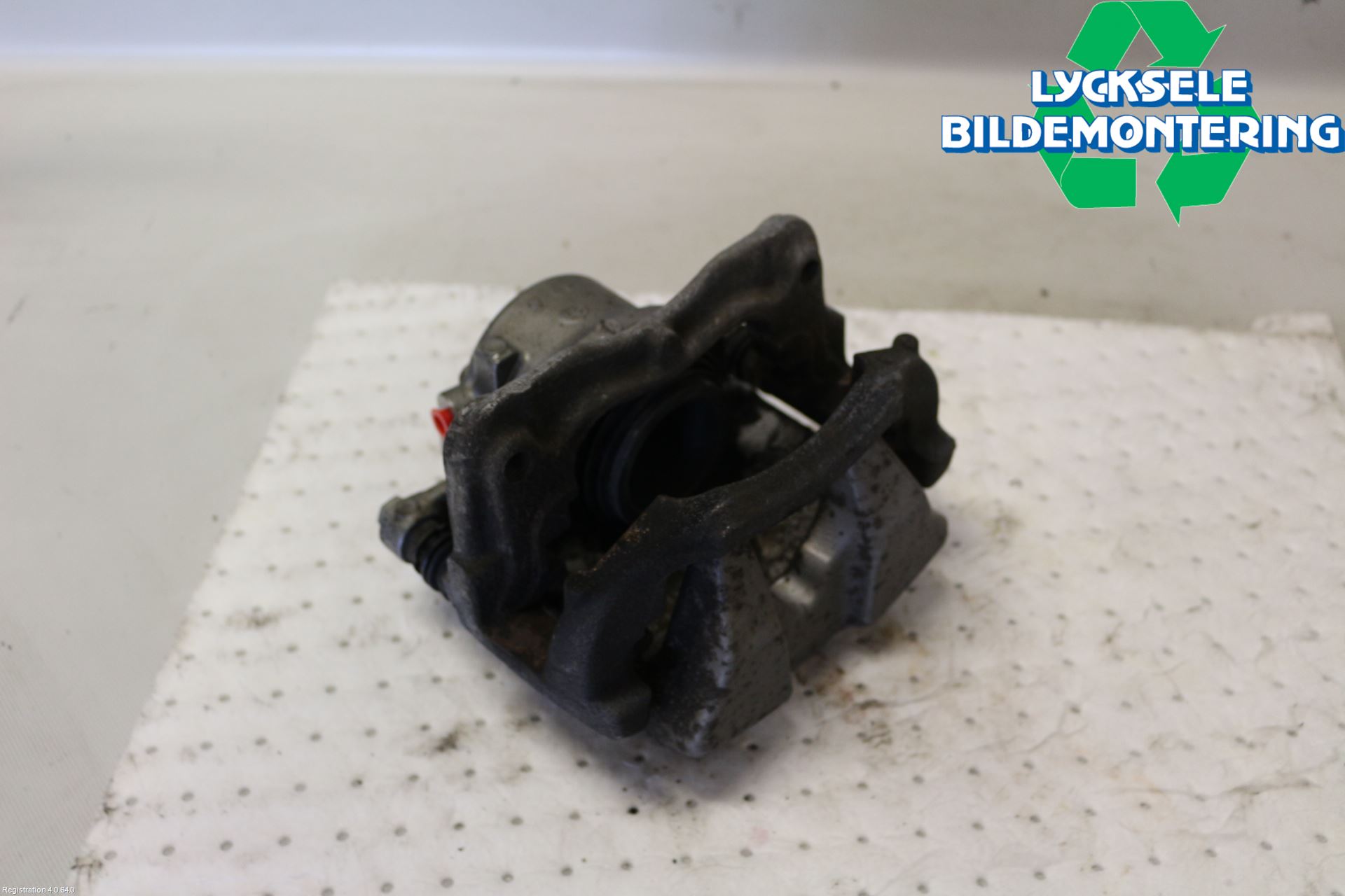 BMW 5 G30/G31/F90 17-23 Bromsok Fram Höger