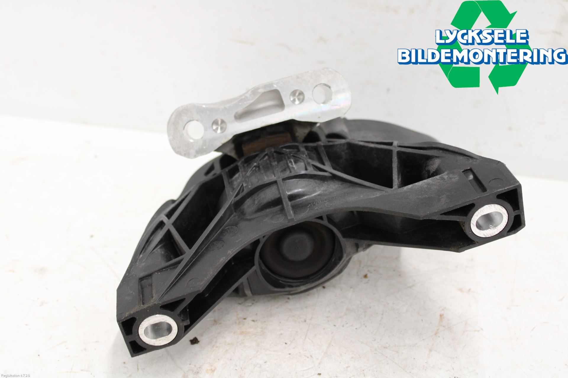 Peugeot 3008 17-24 Motorfäste