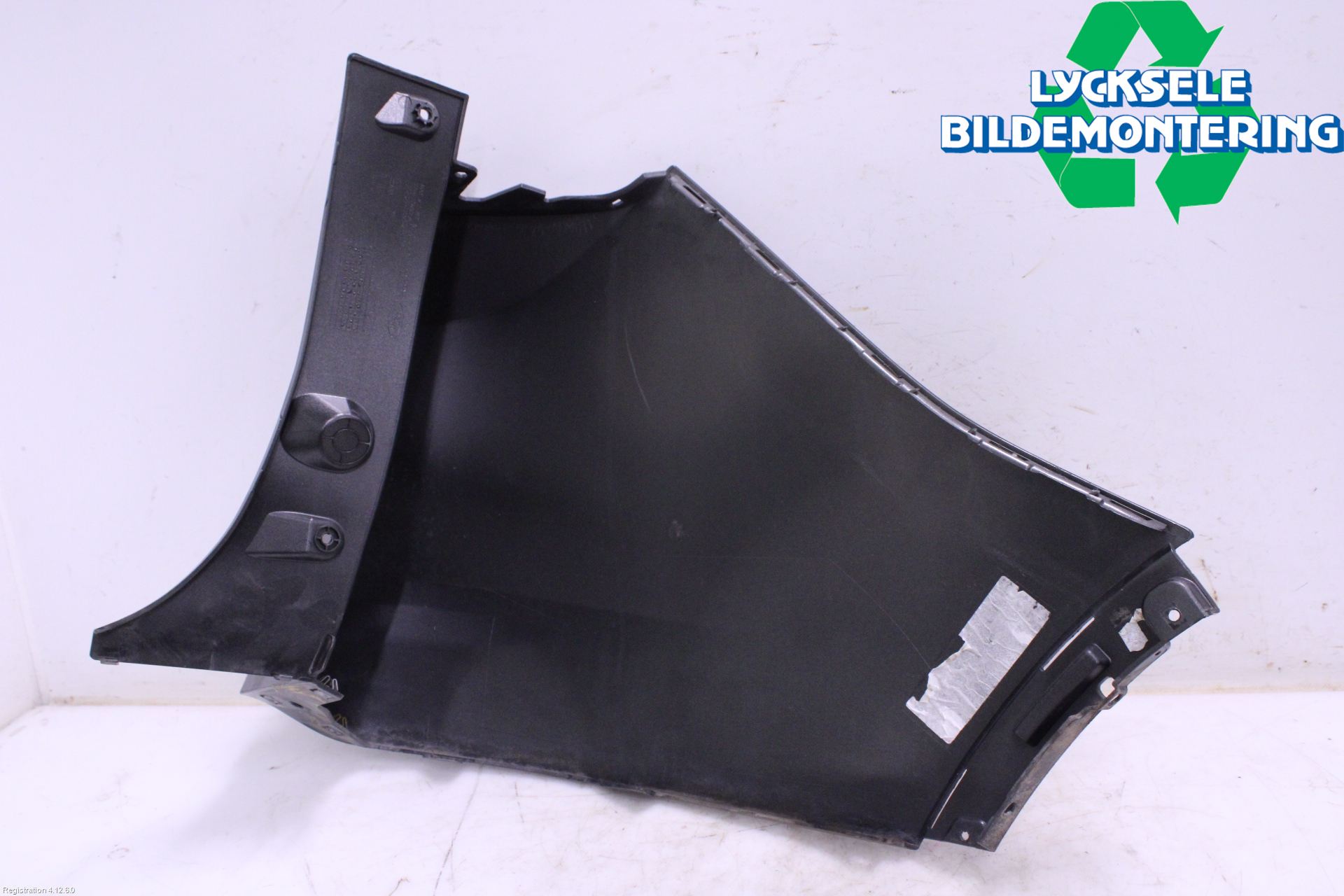 Ford KUGA 17-19 Stötfångardel Bak Vä