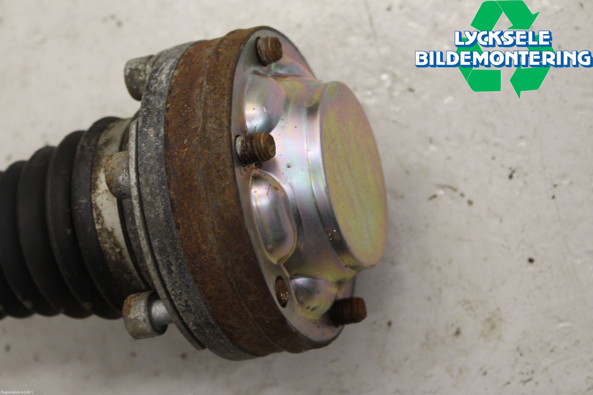 Audi A8/S8 4H 10-17 Drivaxel Bak Vänster