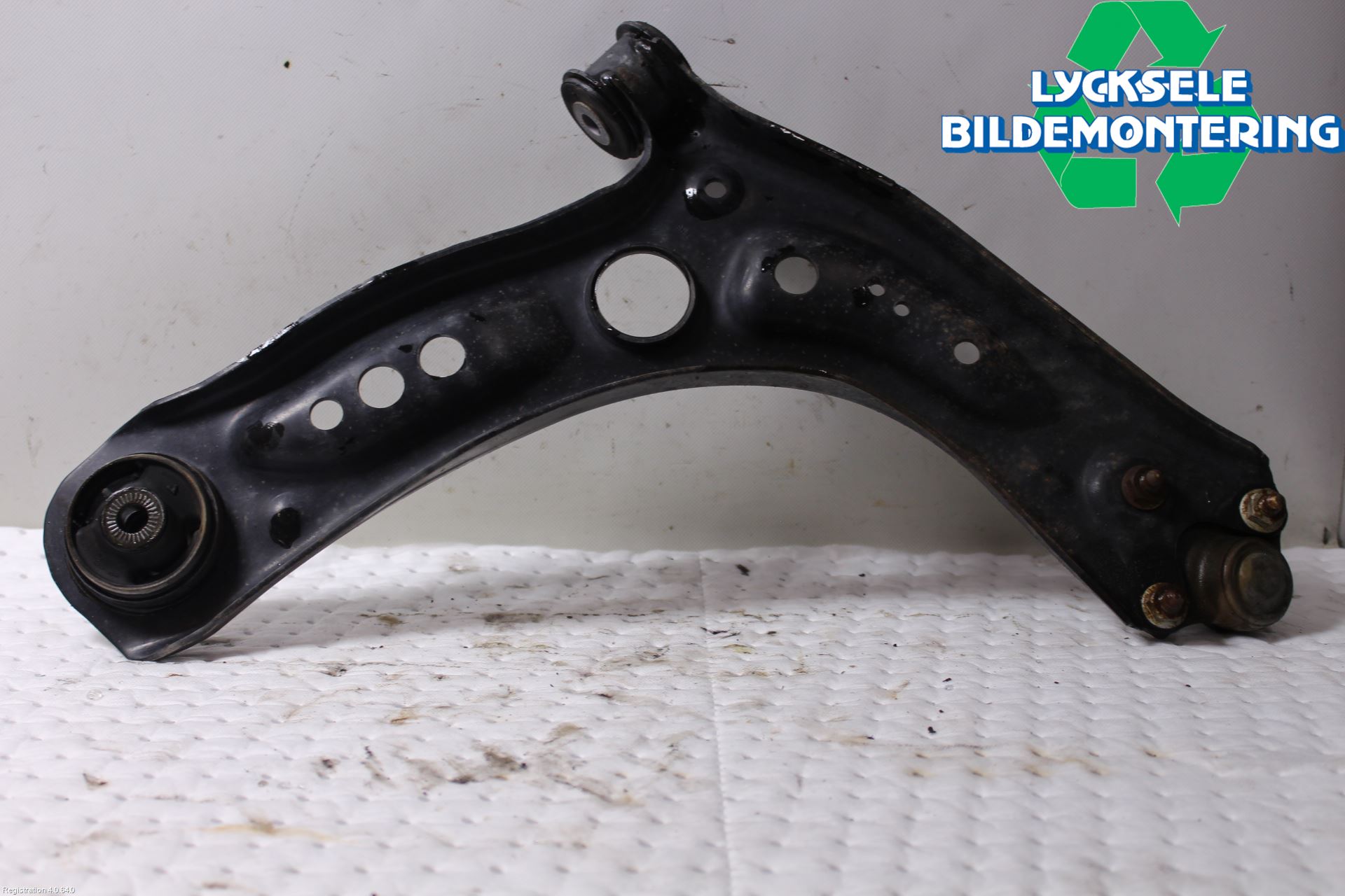 Skoda OCTAVIA (5E) 13-20 Bärarm Fram Undre Vä