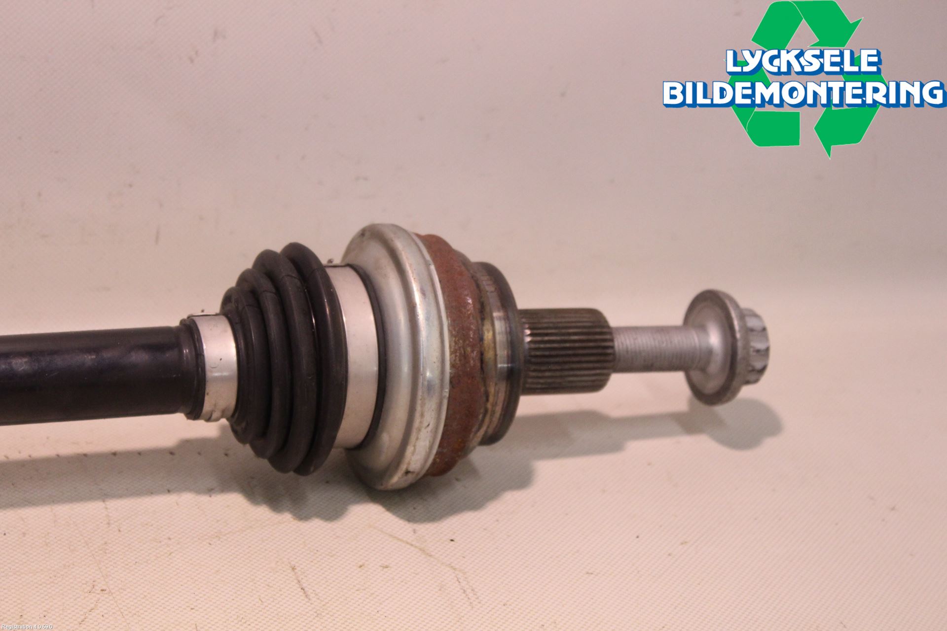 Seat TARRACO 19- Drivaxel Bak Vänster