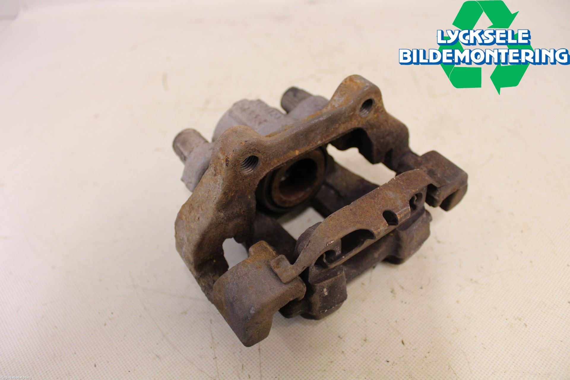 BMW 1 F20/F21 11-19 Bromsok Bak Vänster