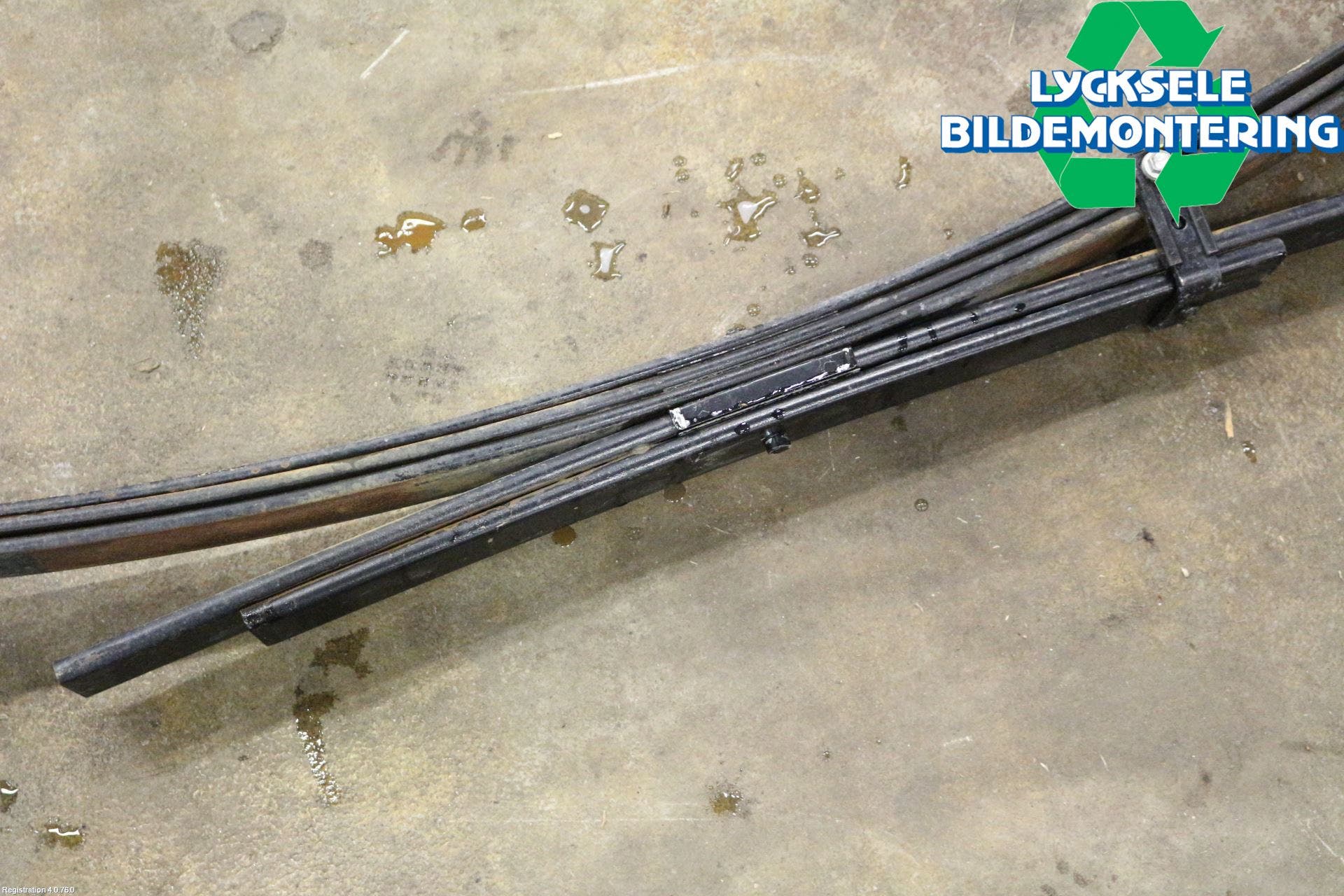 Toyota HILUX 16- Fjäder Bak Blad