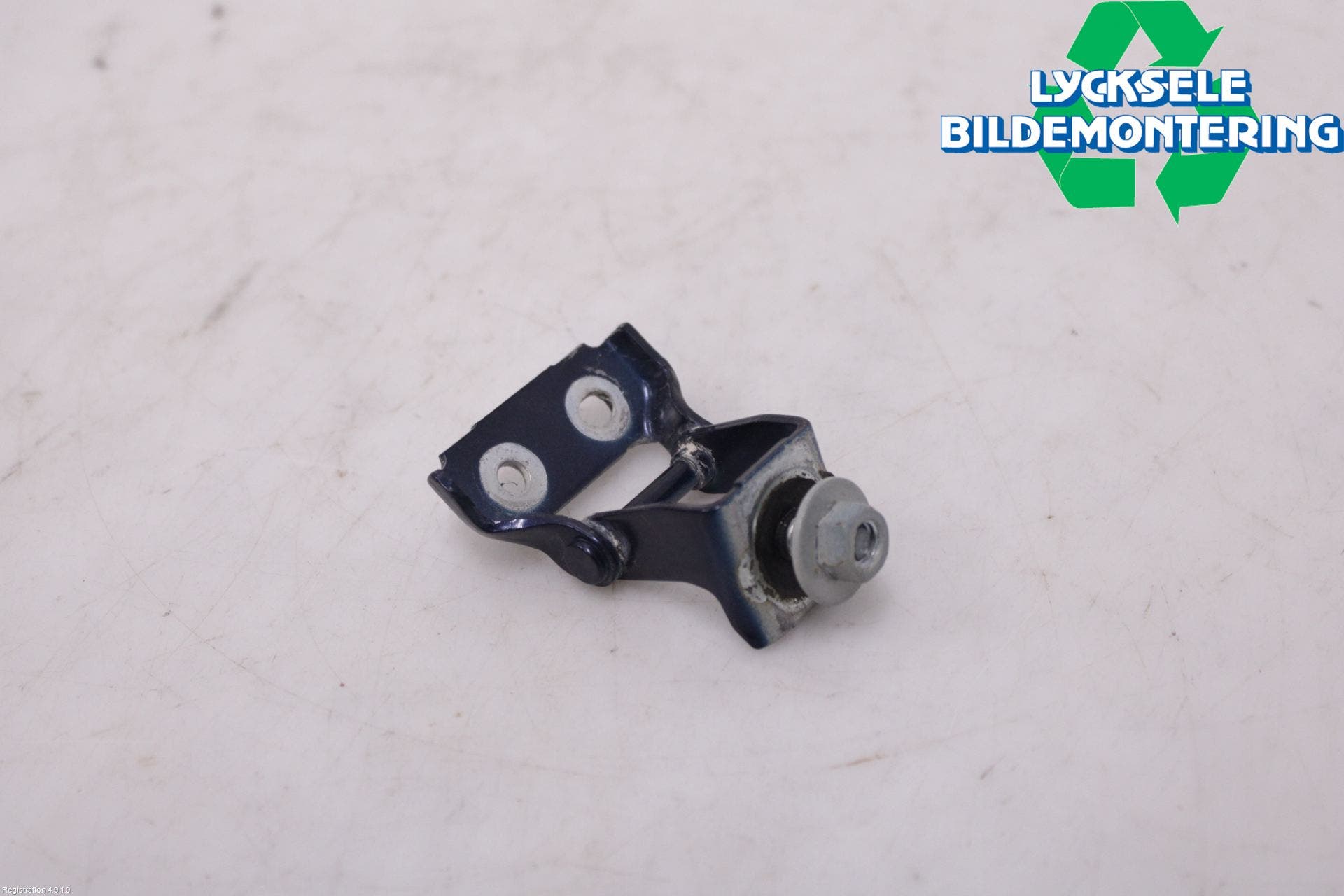 Suzuki ACROSS 21- Bakluckegångjärn Vä