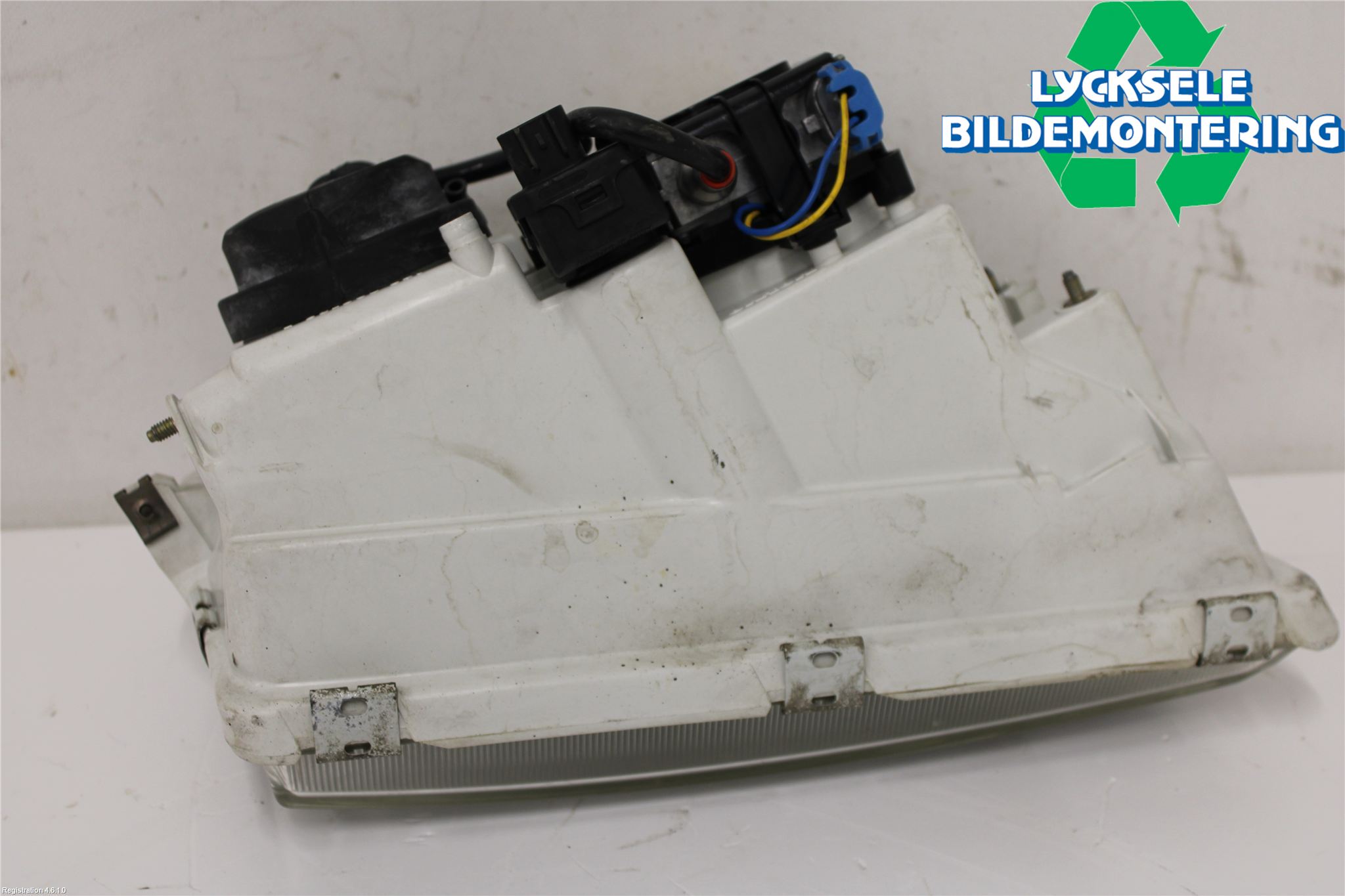 Volvo S40/V40    96-04 Strålkastare Vänster