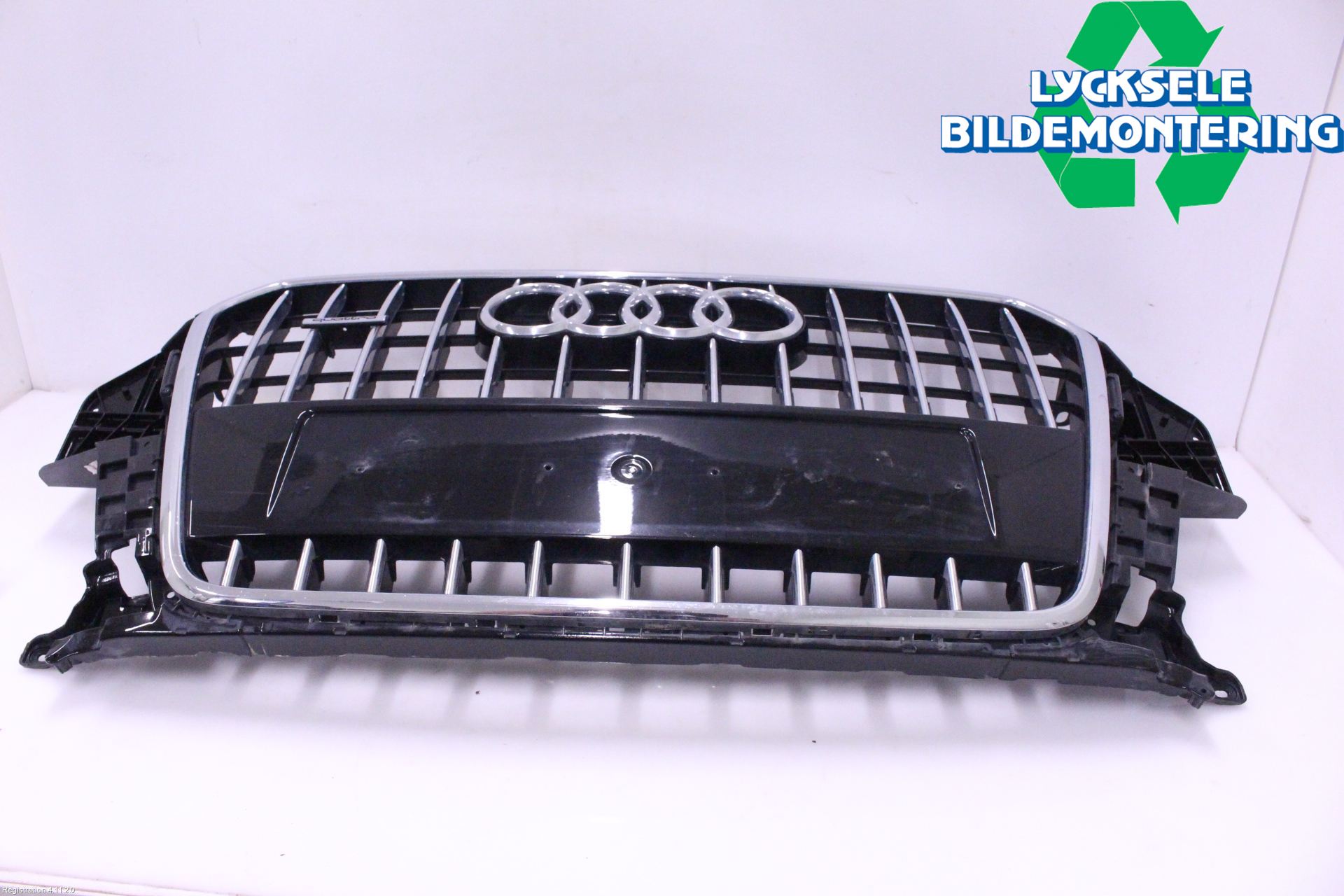 Audi Q3 8U 12-18 Grill Komp