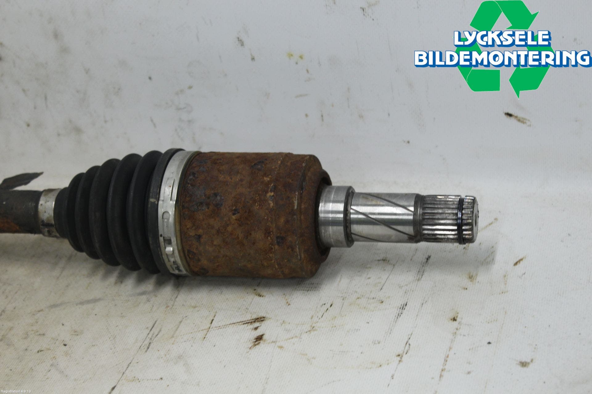 Volvo V70 08-13 Drivaxel Bak Vänster