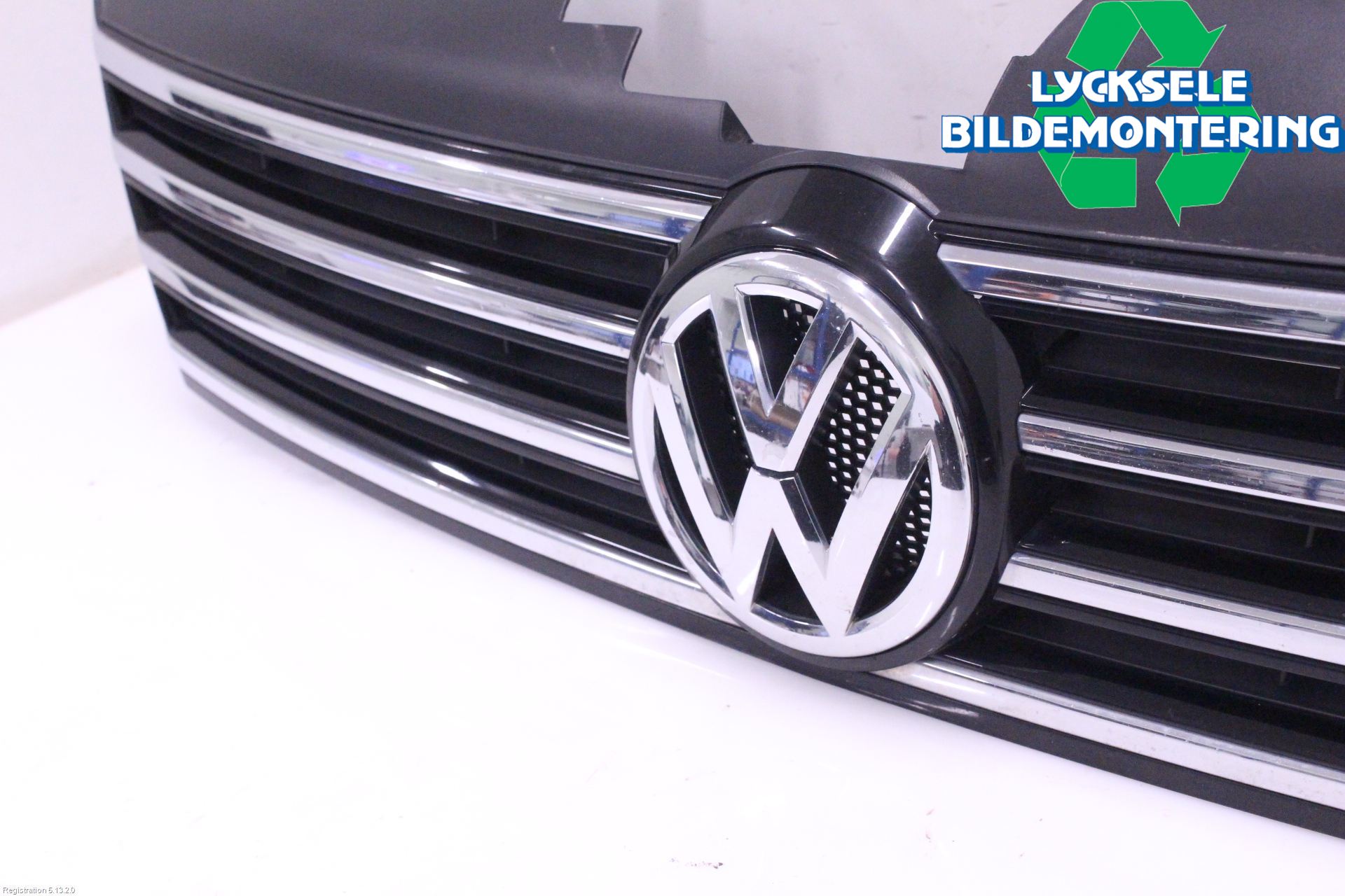 Volkswagen VW PASSAT 11-14 Grill Komp