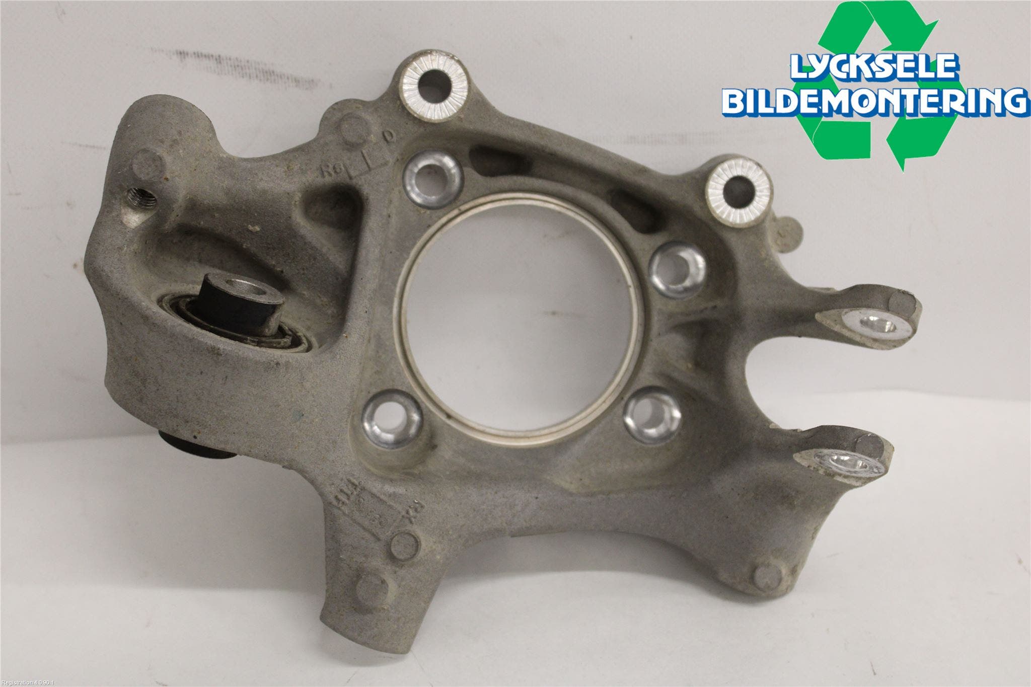 Audi A6 F2/C8 19- Hjullagerhus Bak Hö