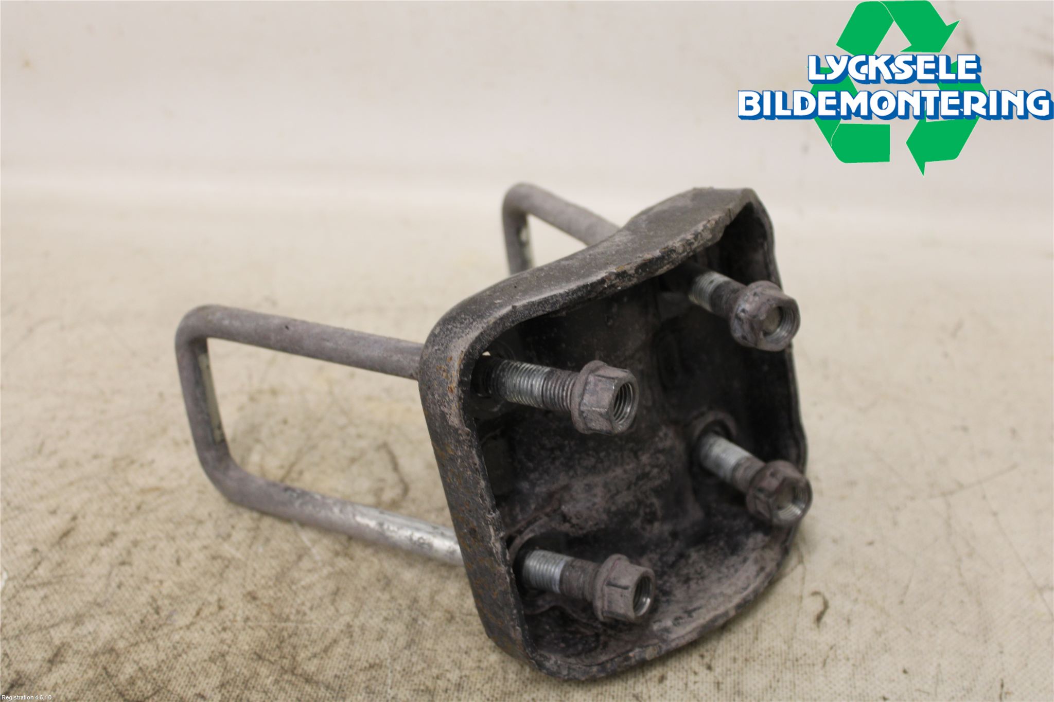 Toyota HILUX 16- Bladfjäderhänke Bak