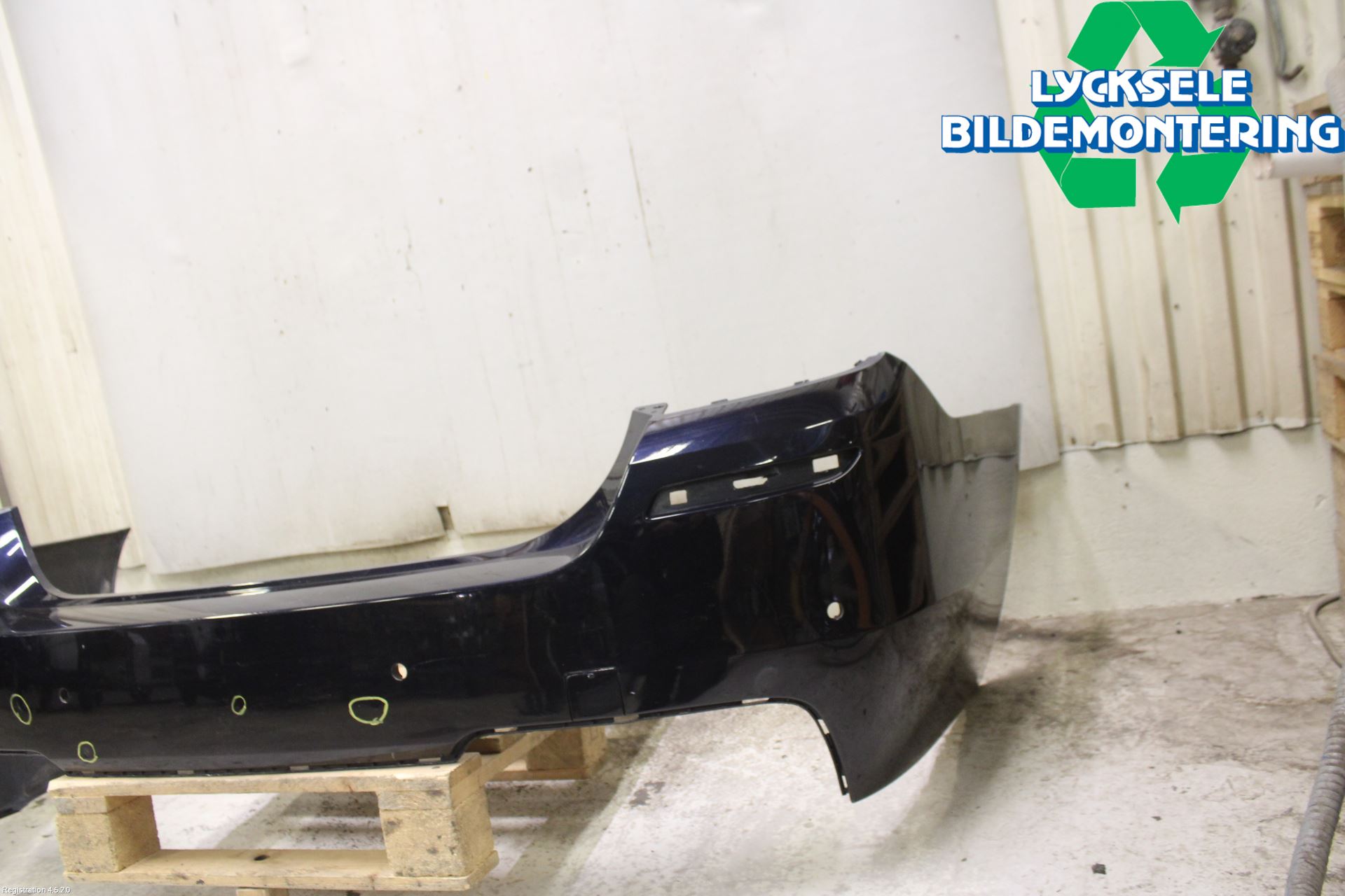 BMW 5 F10/F11/F18 09-17 Stötfångarbeklädnad Bak