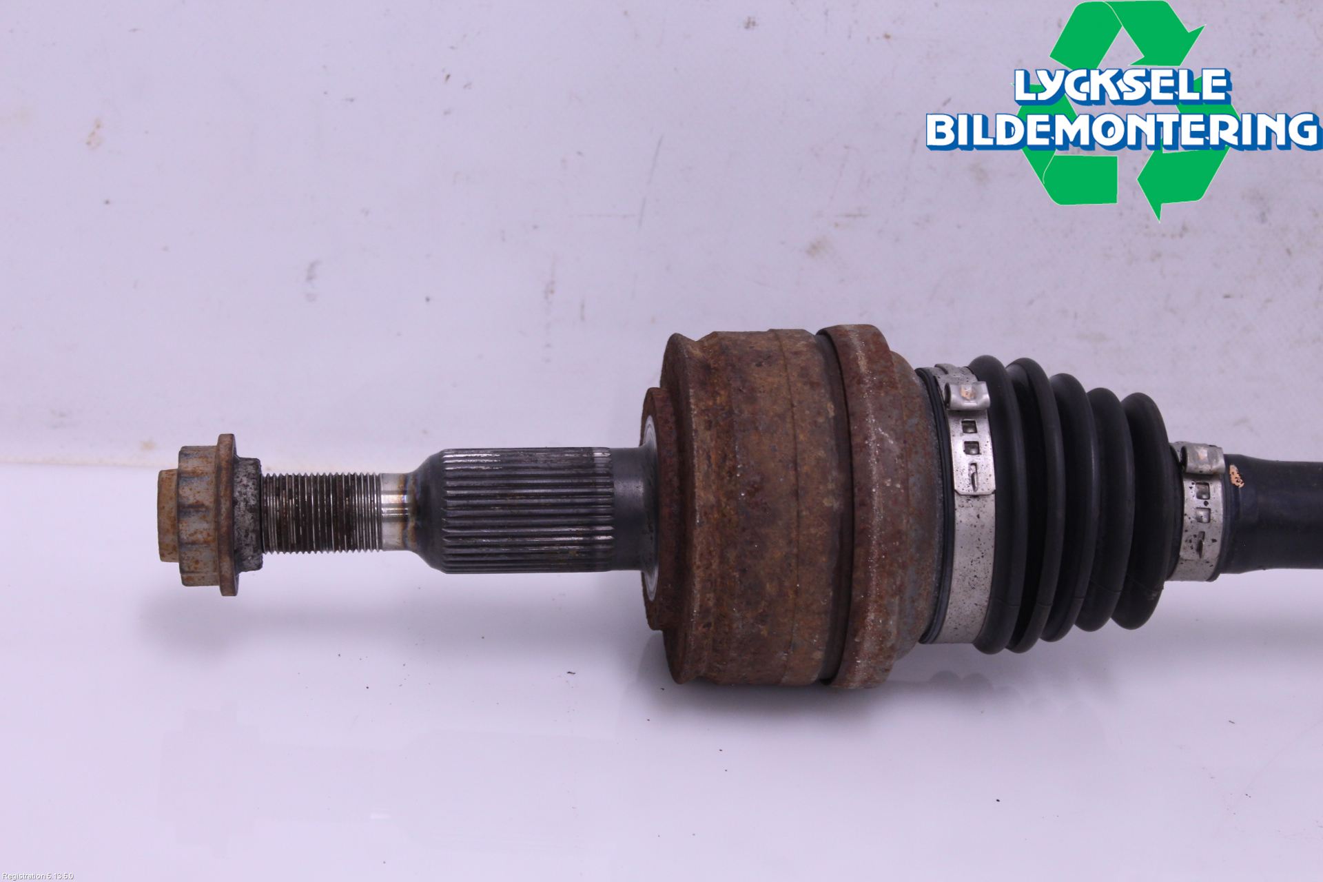 Volkswagen VW TRANSP/CARAVELLE (T6) 16-22 Drivaxel Bak Höger
