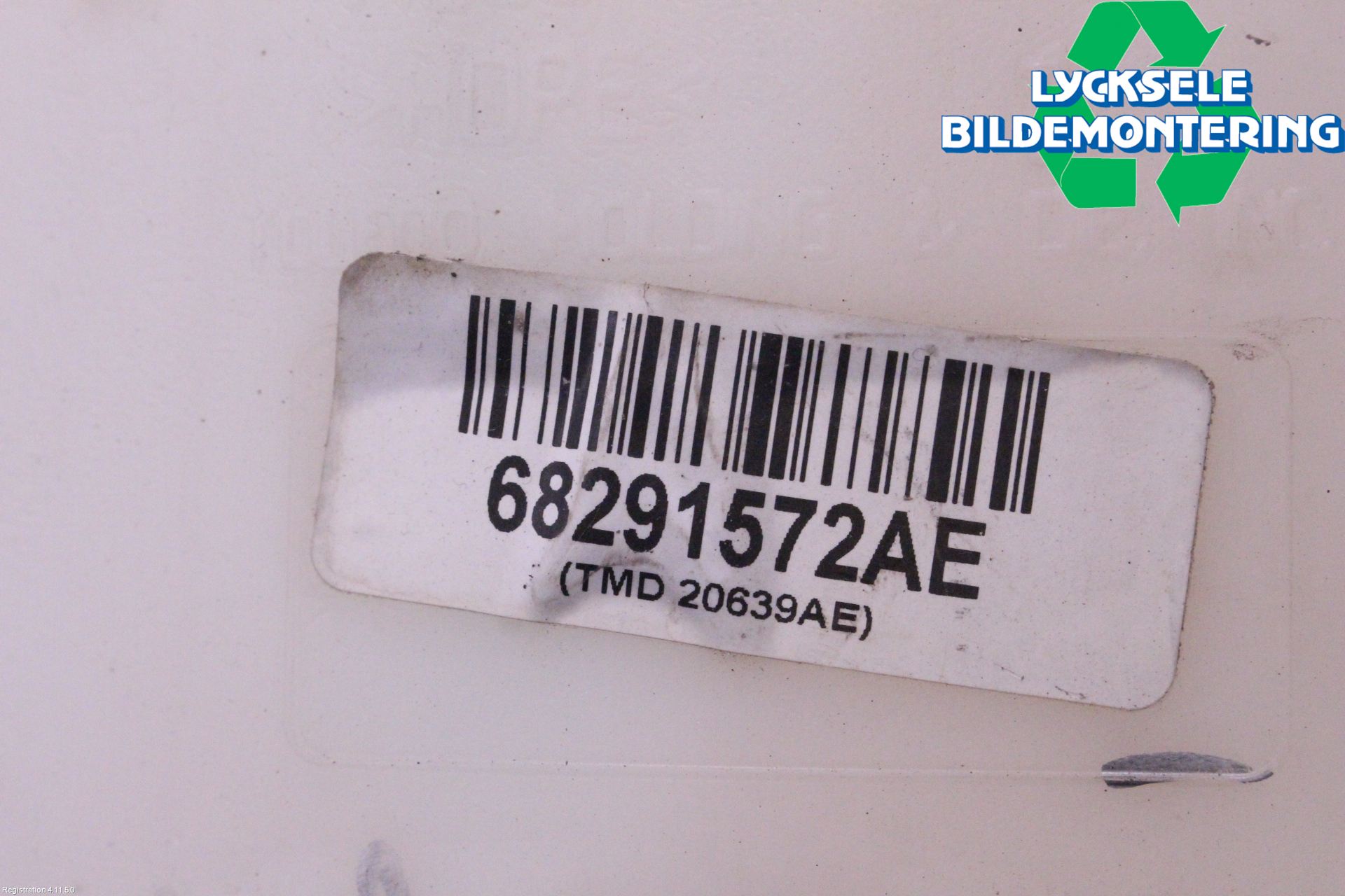 Dodge PICK UP RAM 81- Spolartank Vindruta-Strål