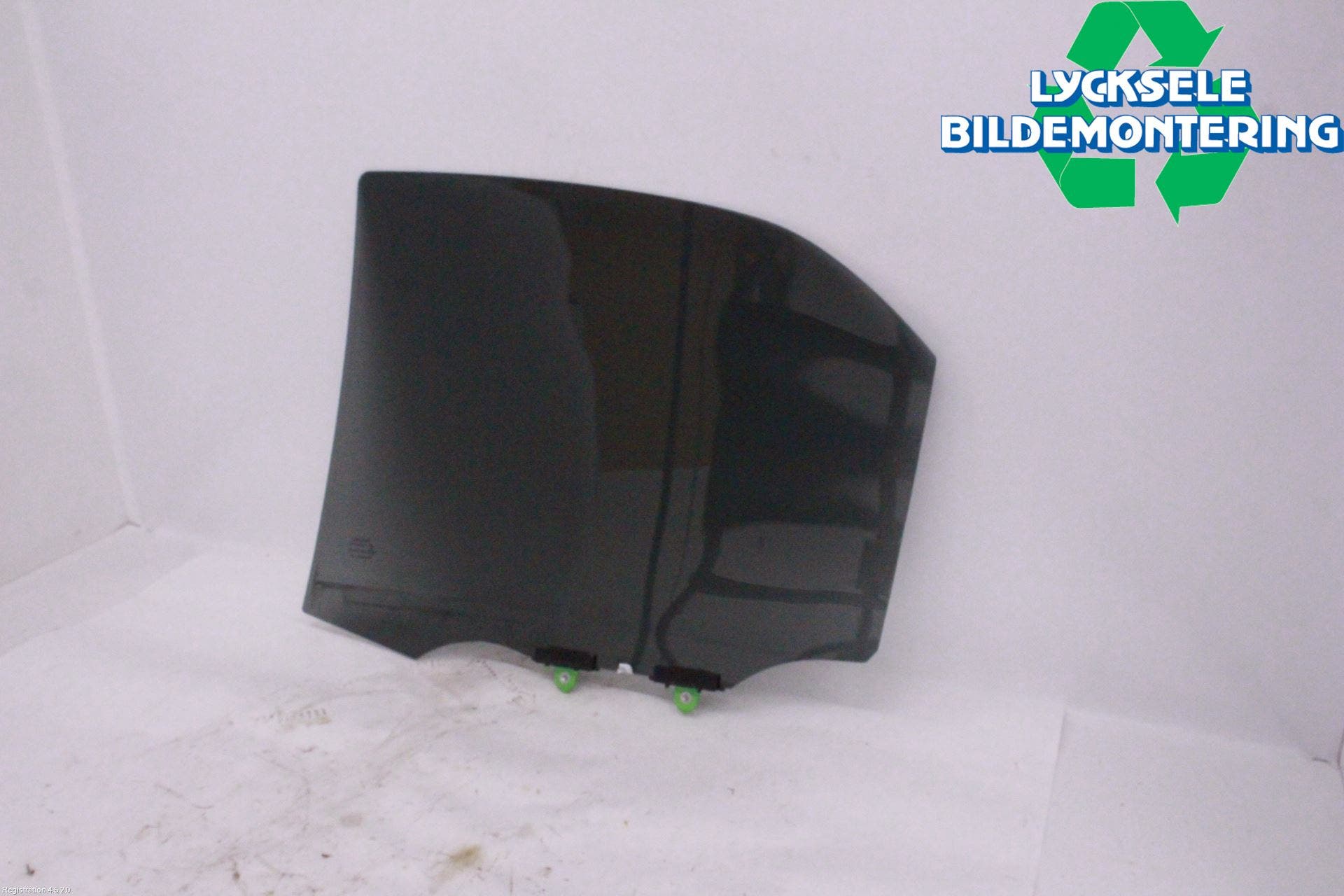 Toyota YARIS XP21 20- Dörruta Bak Höger