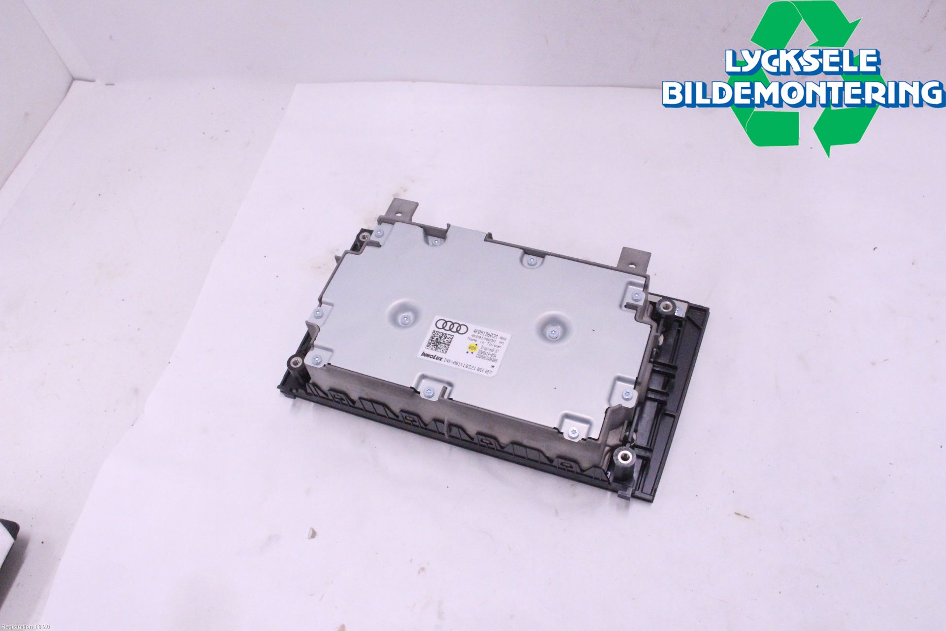 Audi A6 F2/C8 19- Bildskärm
