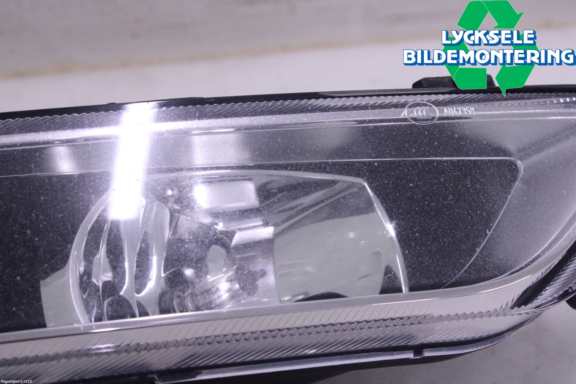 Volkswagen VW PASSAT 11-14 Dimljus-Varselljus Fram