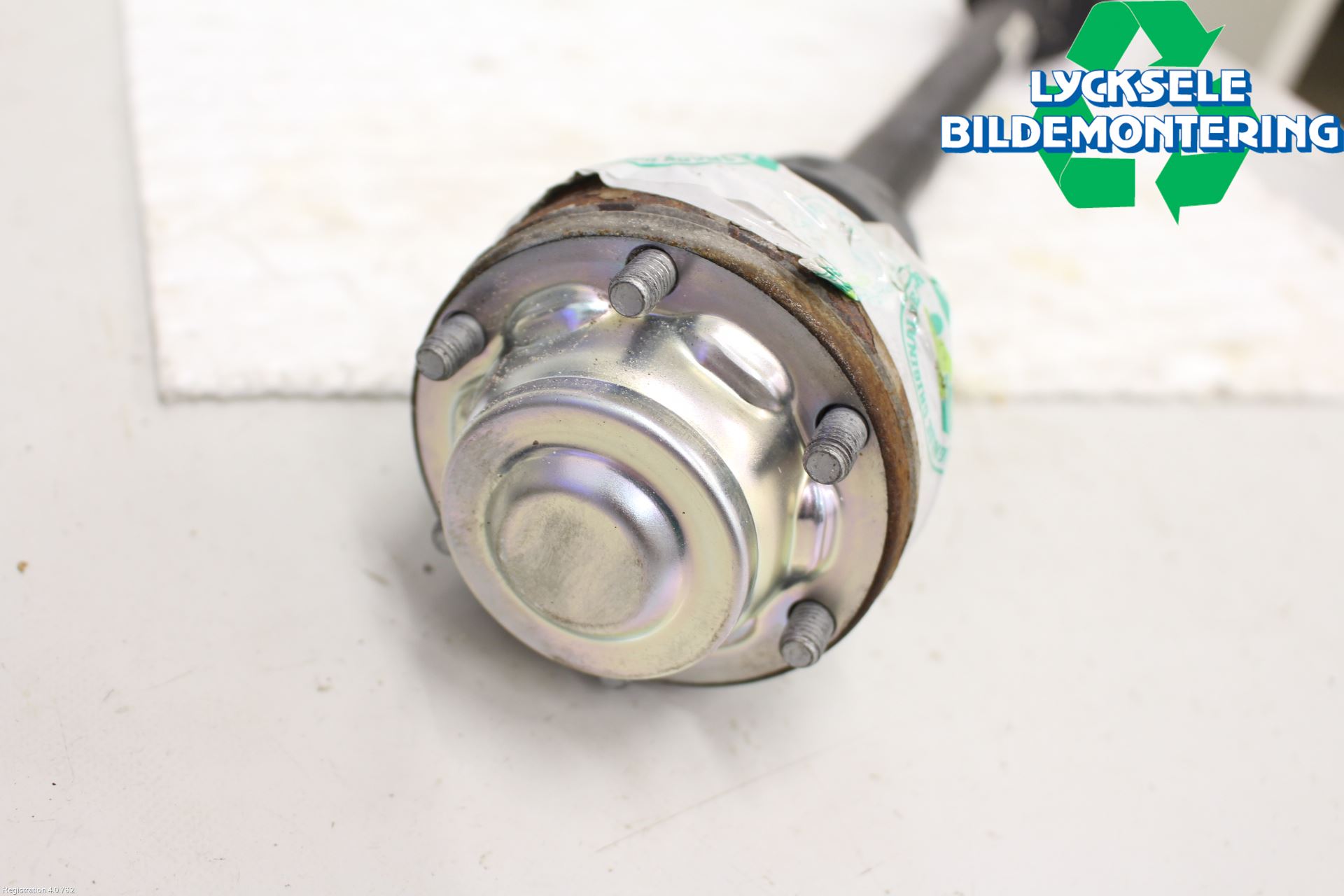Volkswagen VW TIGUAN 16-24 Drivaxel Bak Vänster