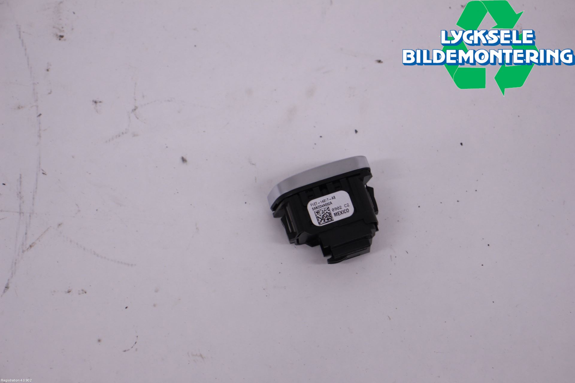 Ford KUGA/KUGA PHEZ/FHEV 20- Strömställare Centrallås